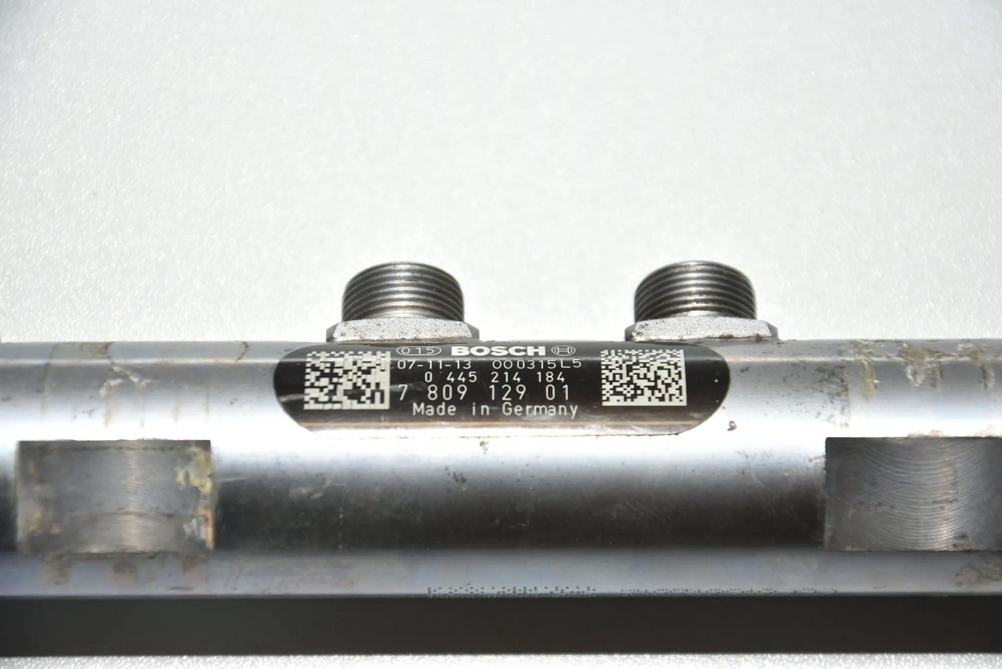 Fuel Rail – OEM 7809129 · BMW 5 (E60) 520 d 2007 – 3