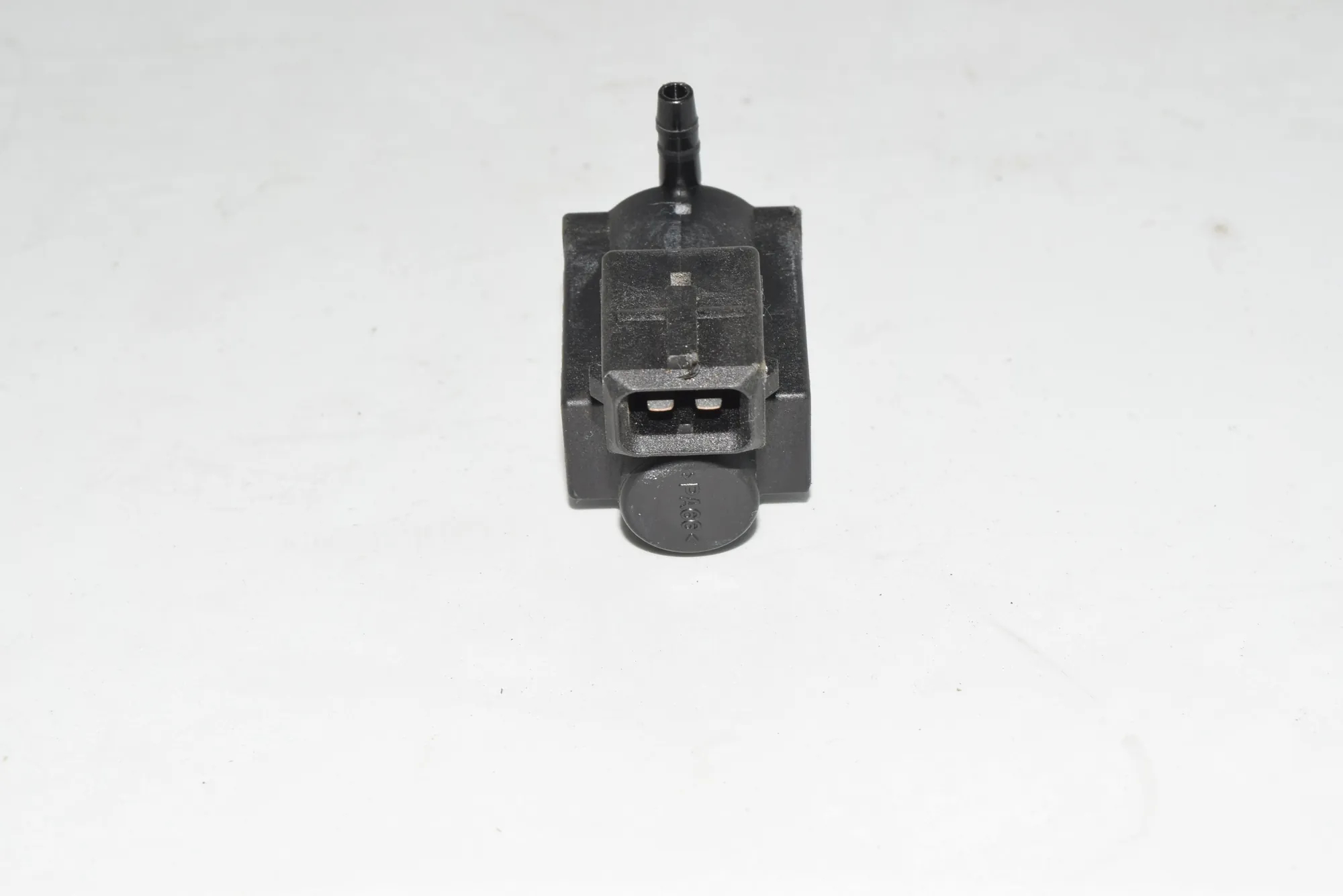 Solenoid Valve – OEM 1742712 · BMW 5 (E60) BMW 5 (E60) 2007 – 2