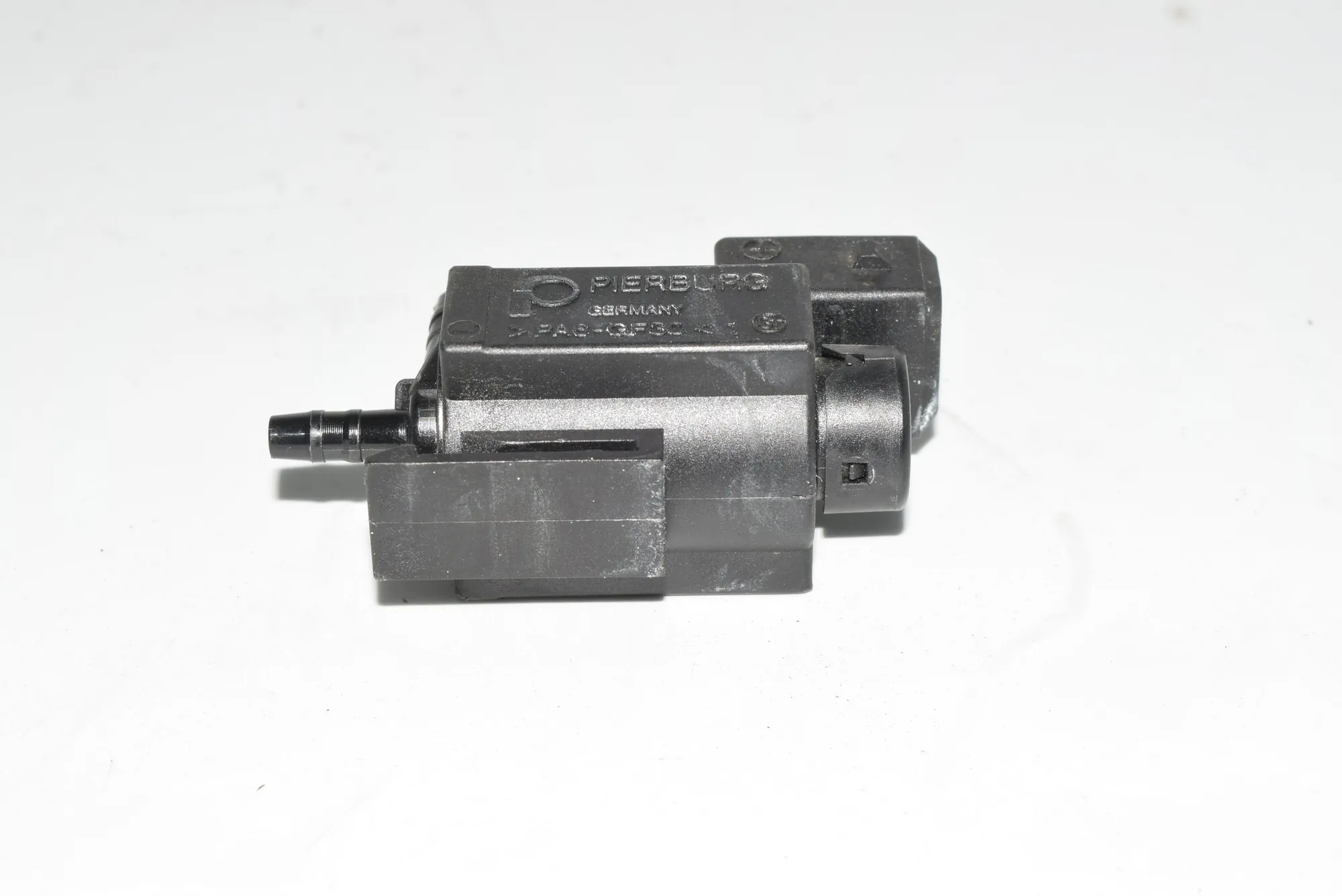 Solenoid Valve – OEM 1742712 · BMW 5 (E60) BMW 5 (E60) 2007 – 5