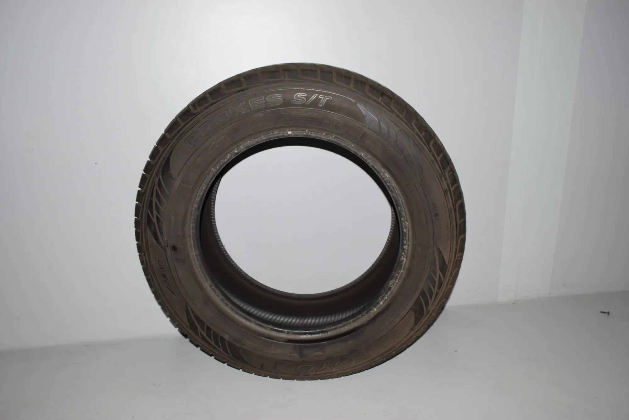 Tire – OEM NA · BMW X3 (E83) BMW X3 (E83) 2010 – 5