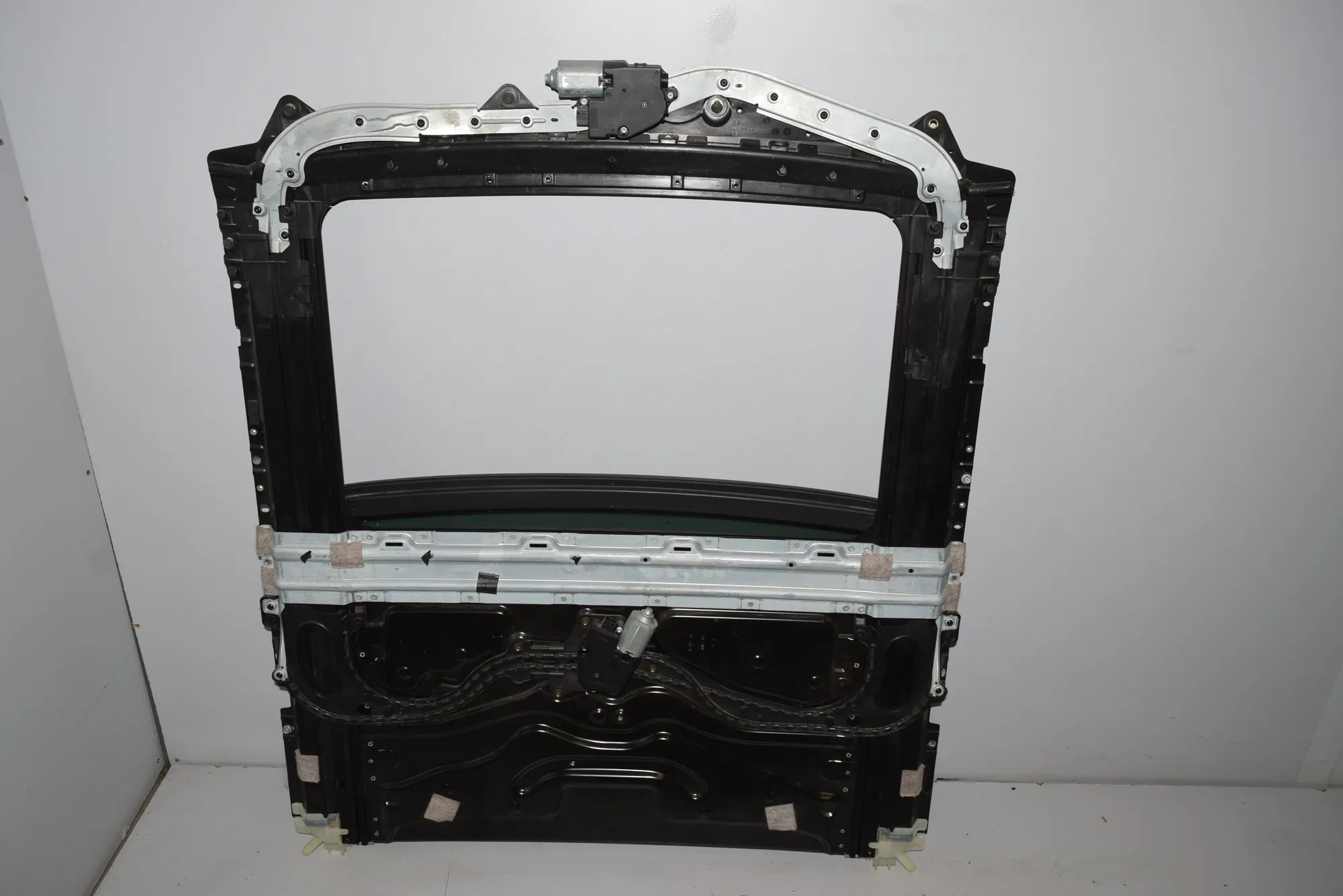 Sunroof – OEM 1721659 · BMW 7 (F01, F02) BMW 7 (F01, F02) 2011 – 2