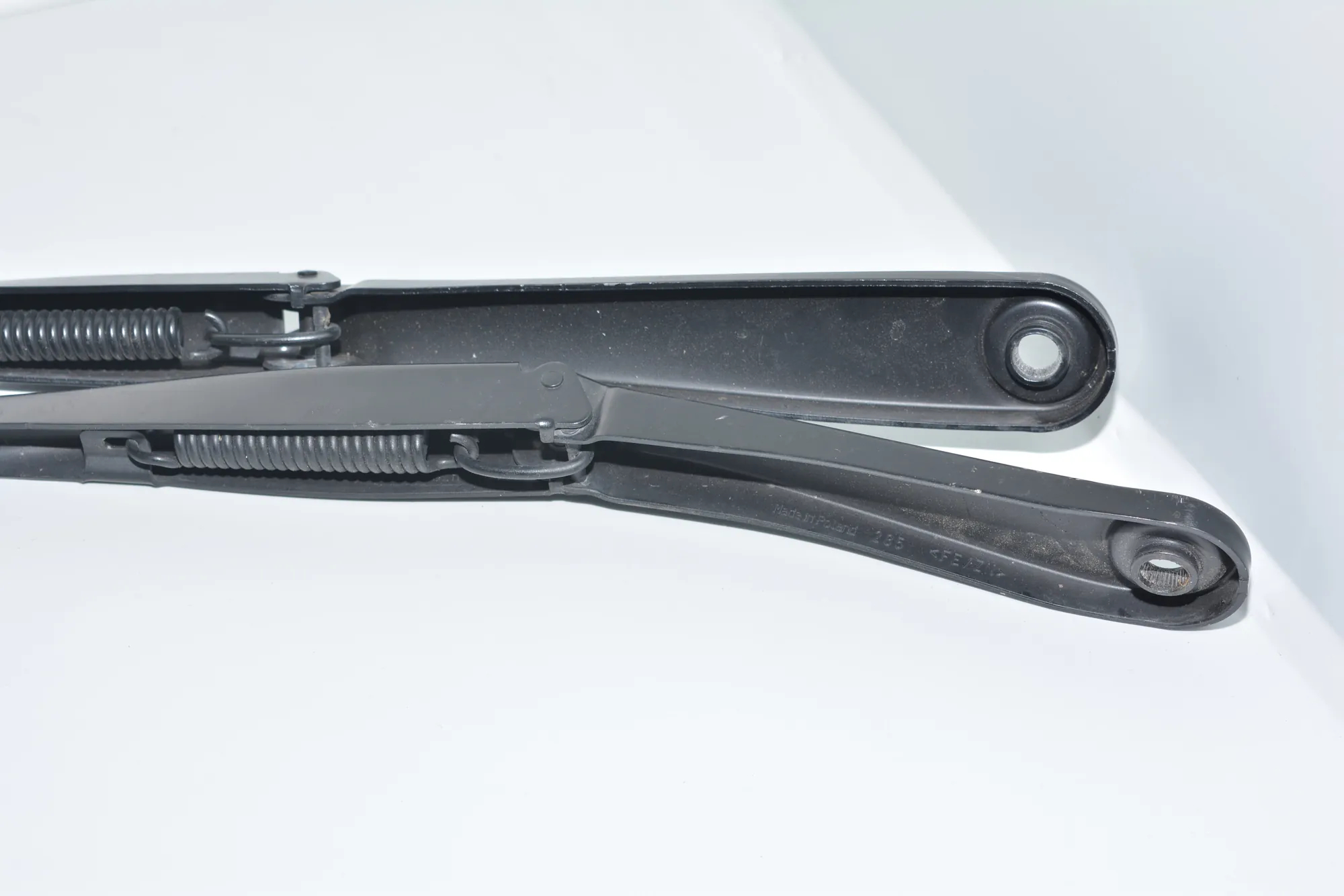 Front Wiper Arms – OEM 7357311 · BMW 7 (G11, G12) BMW 7 (G11, G12) 2016 – 6