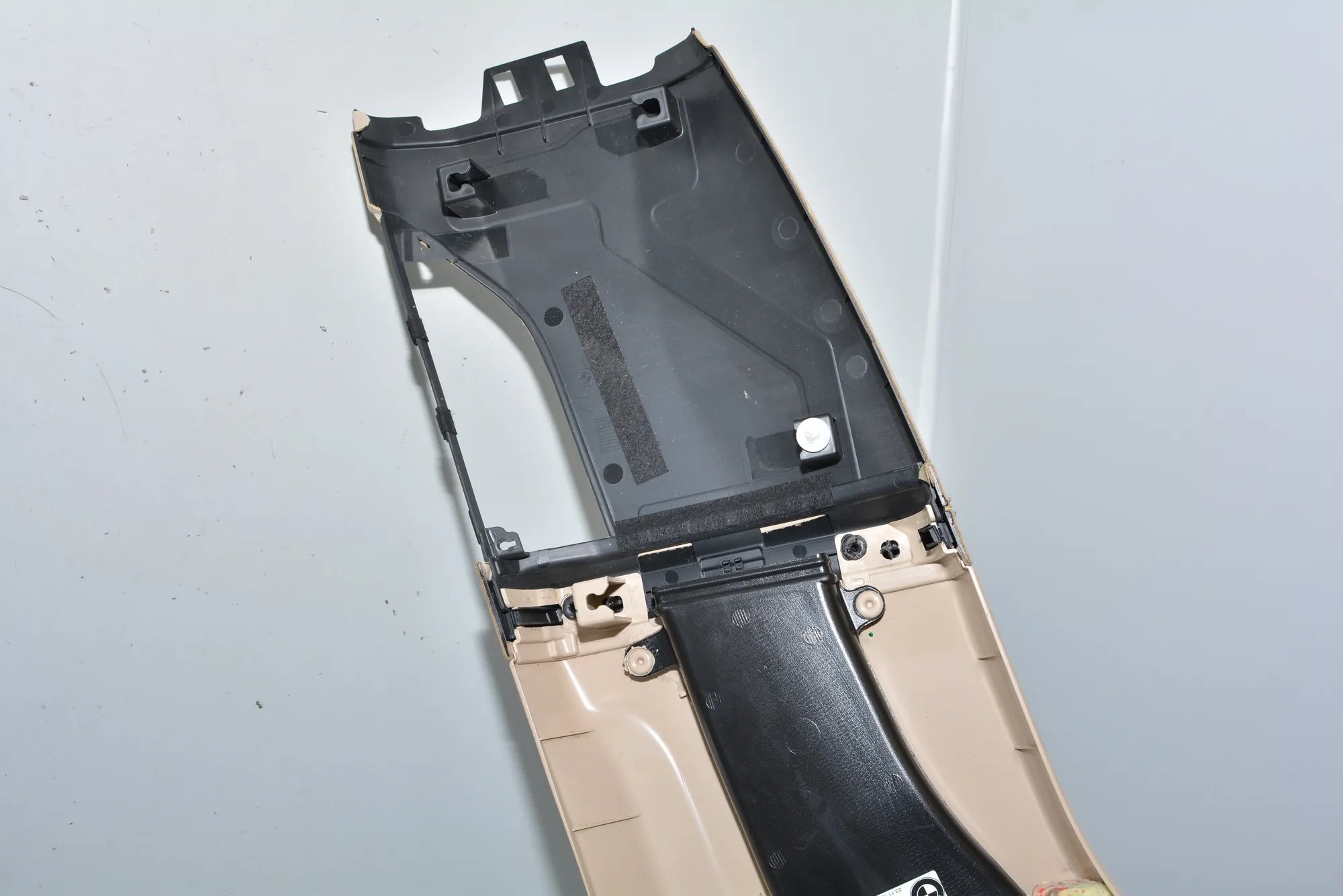 Right Side B Pillar Trim – OEM 7407738 · BMW 7 (G11, G12) BMW 7 (G11, G12) 2015 – 7