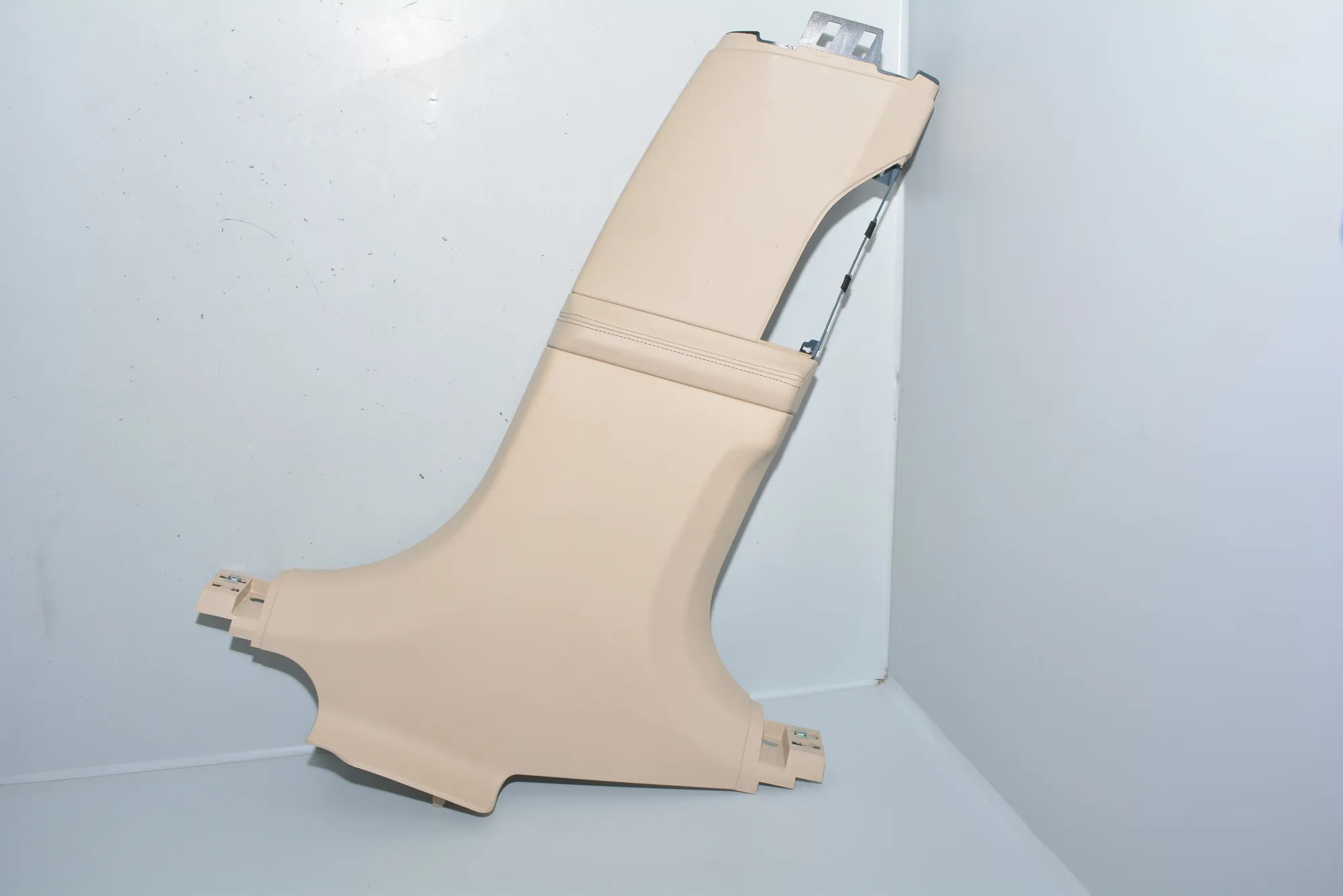 Right Side B Pillar Trim – OEM 7407738 · BMW 7 (G11, G12) BMW 7 (G11, G12) 2015