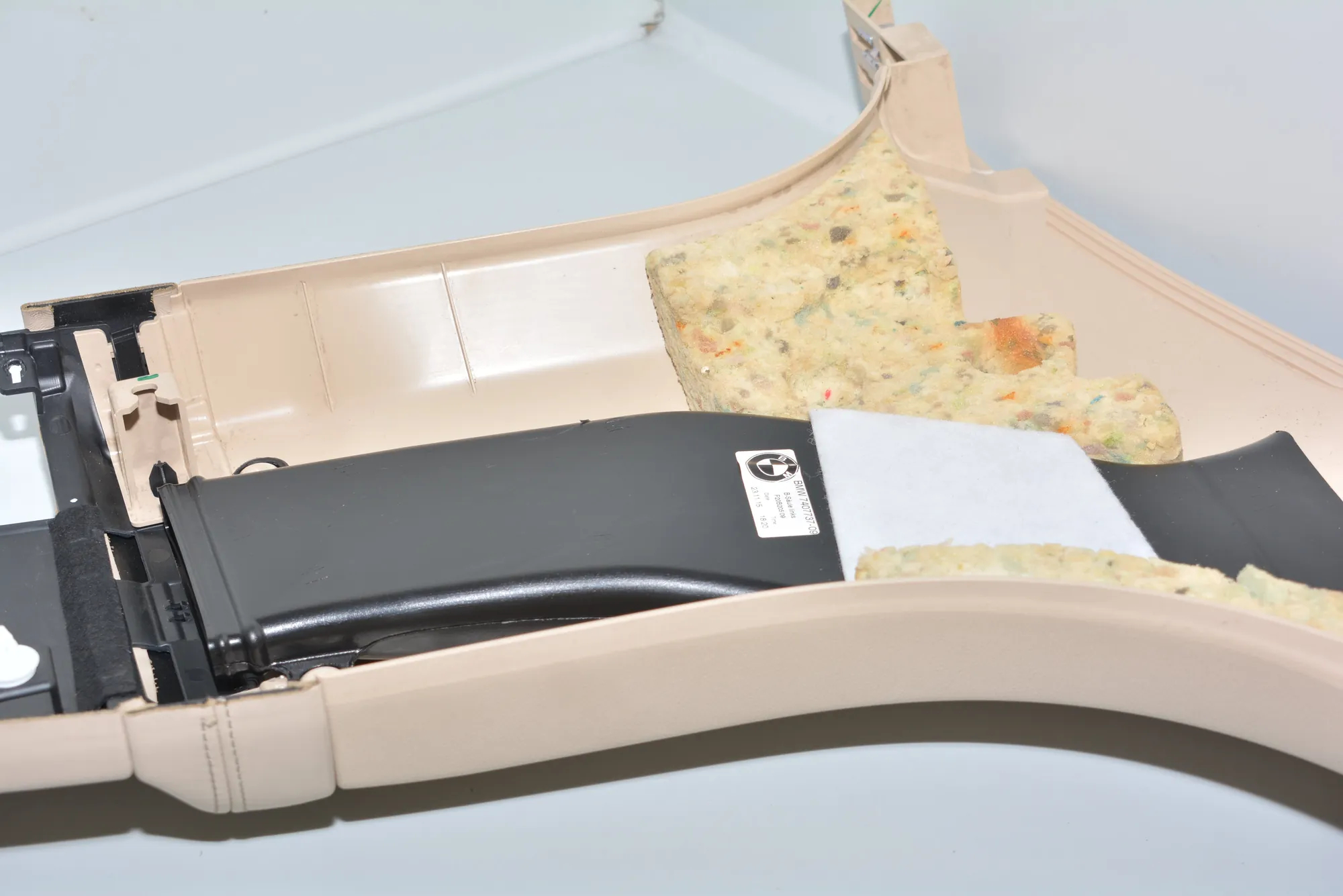 Left Side B Pillar Trim – OEM 7407737 · BMW 7 (G11, G12) BMW 7 (G11, G12) 2015 – 6