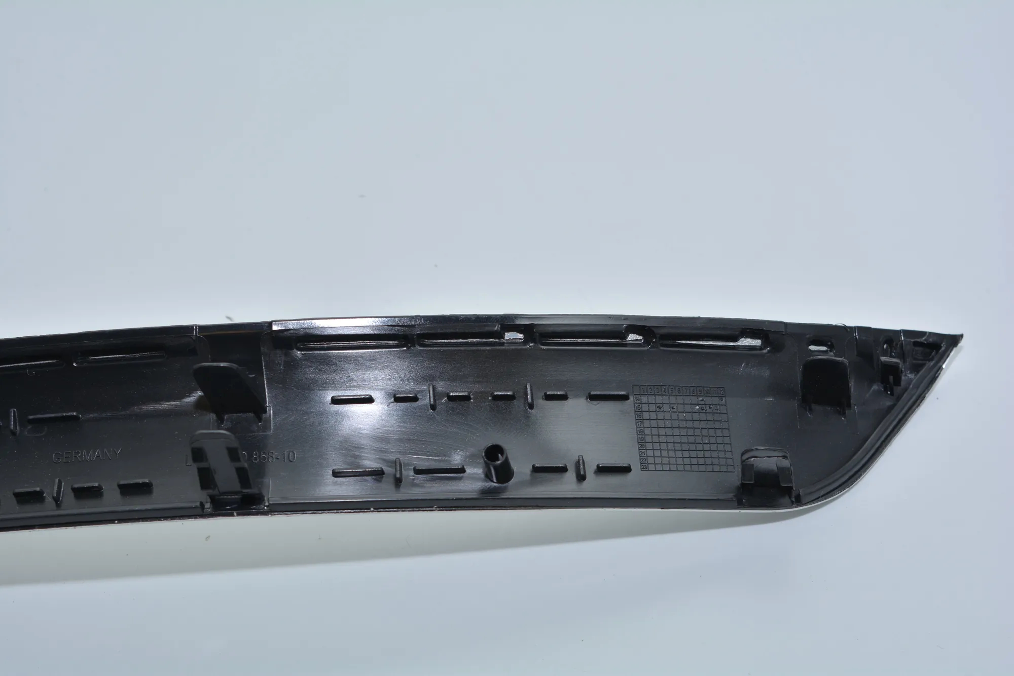 Door Sill Trim Kit – OEM 7378049 · BMW 7 (G11, G12) BMW 7 (G11, G12) 2015 – 4