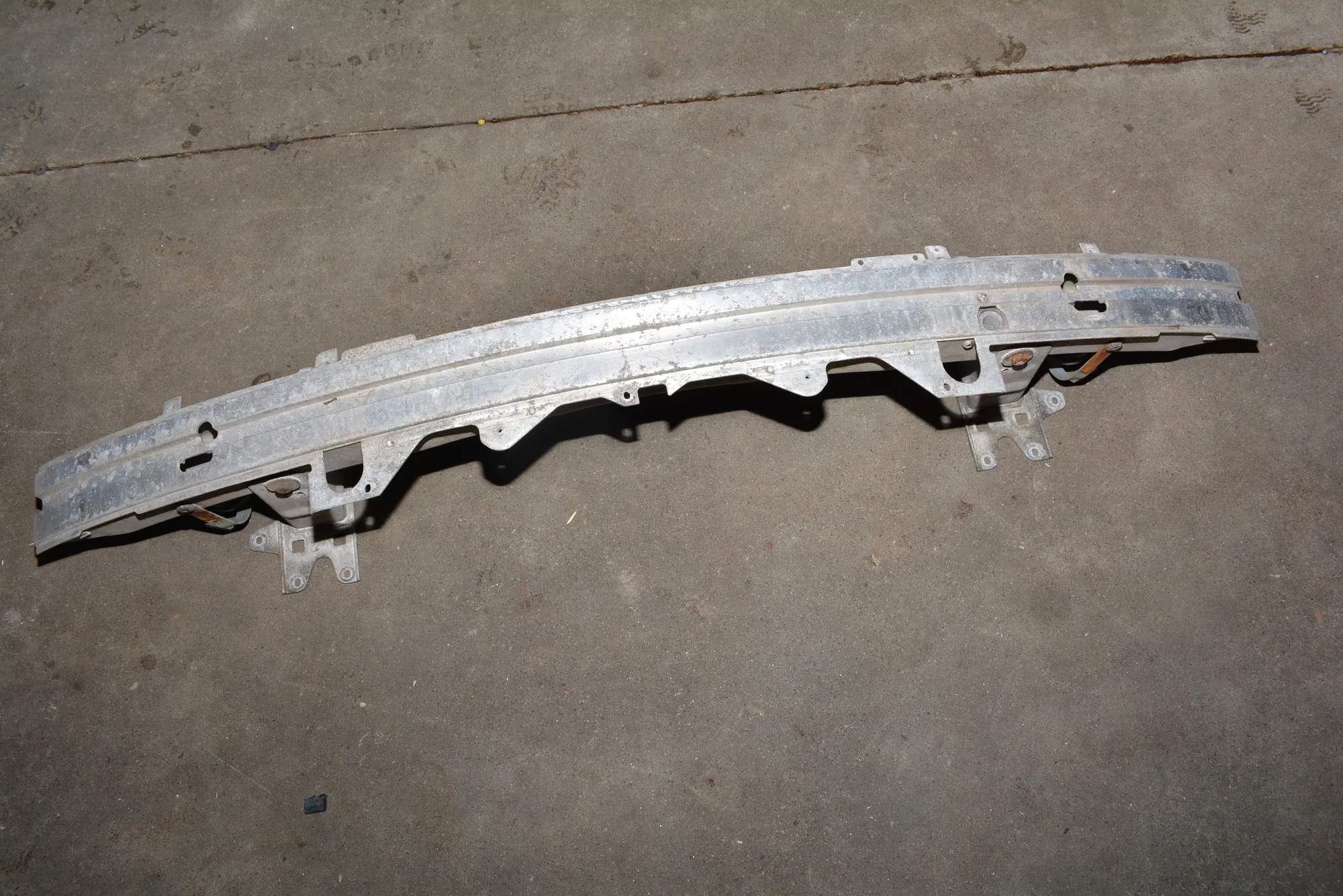 Front Reinforcement Crash Bar – OEM NA · BMW 7 (E65, E66, E67) BMW 7 (E65, E66, E67) 2002