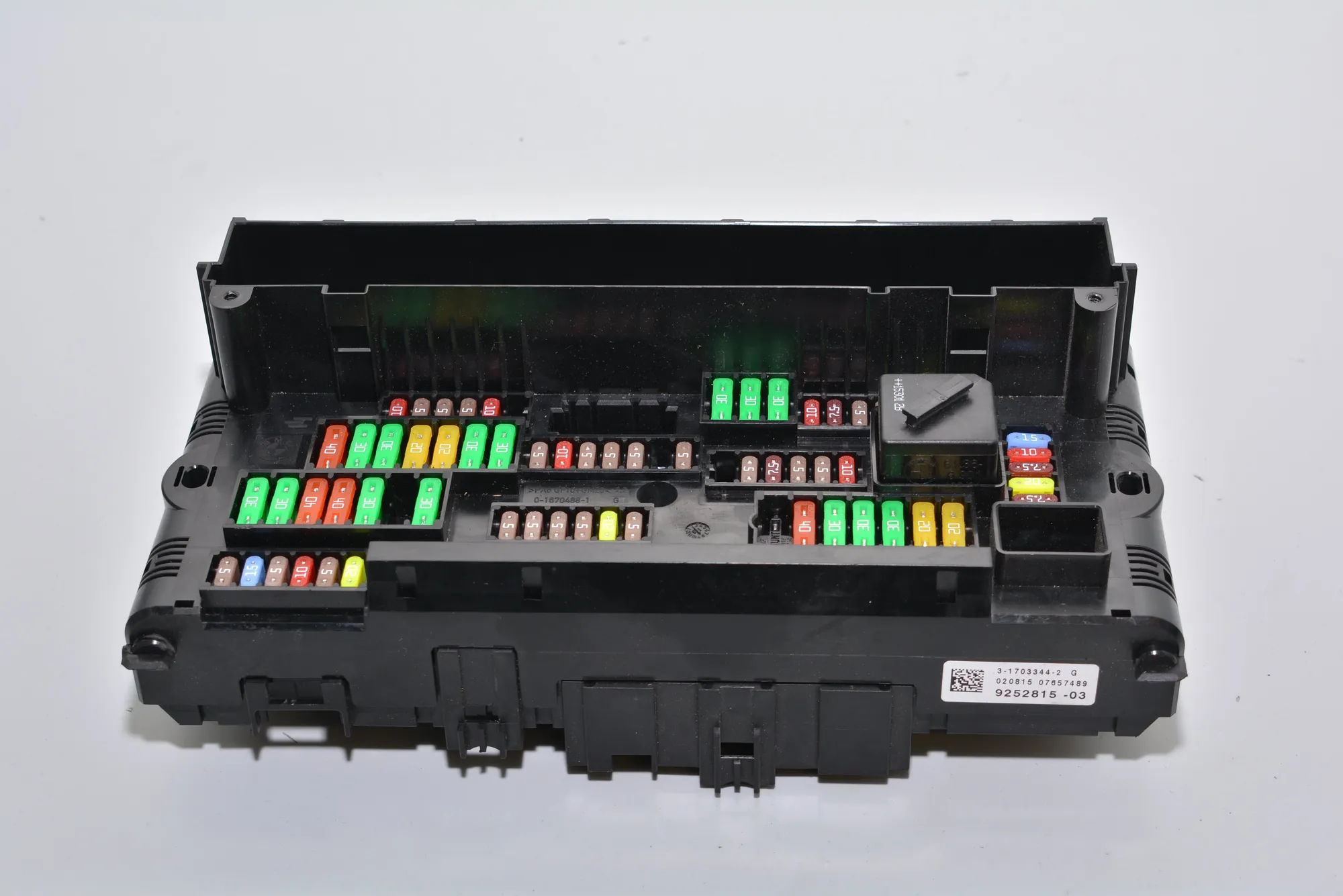 Fuse Box – OEM 9252815 · BMW 5 (F10) BMW 5 (F10) 2015