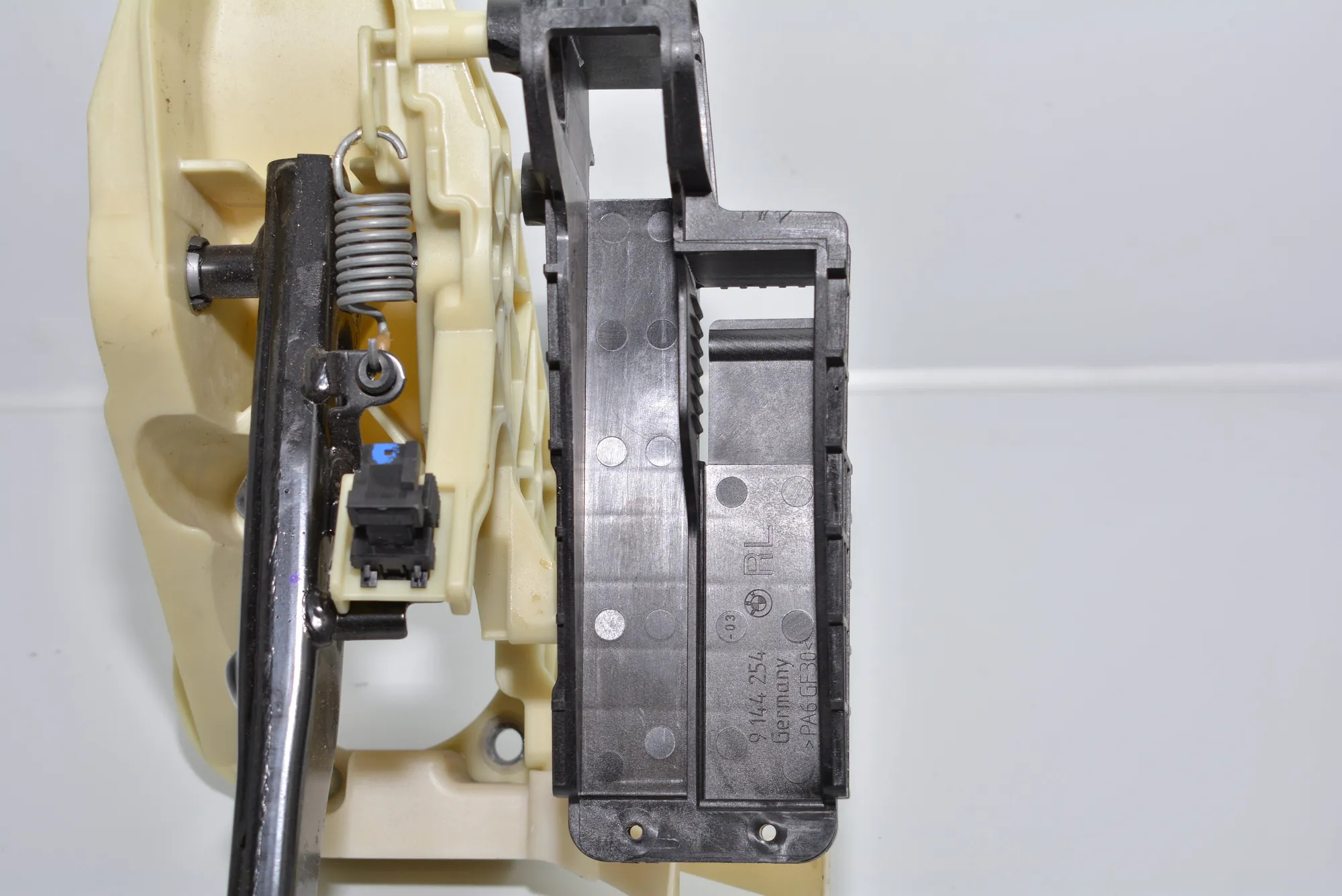 Brake Pedal – OEM 6777171 · BMW 5 (F10) BMW 5 (F10) 2012 – 3