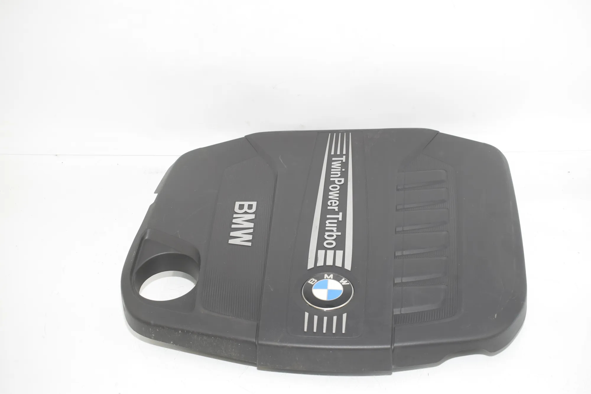 Engine Cover – OEM 8513452 · BMW 5 (F10) 530 d 2014 – 2