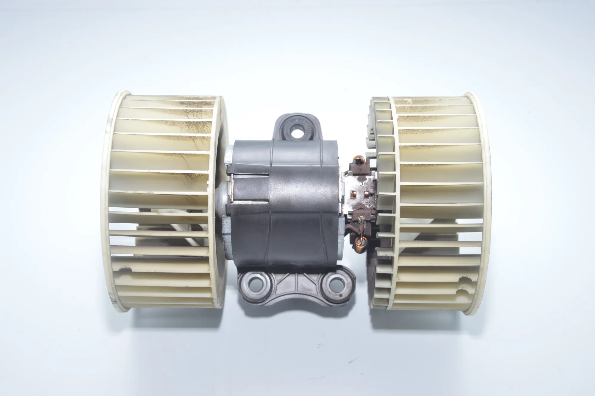 Heater Blower Fan – OEM 8385558 · BMW X5 (E53) 4.4 i 2001 – 3