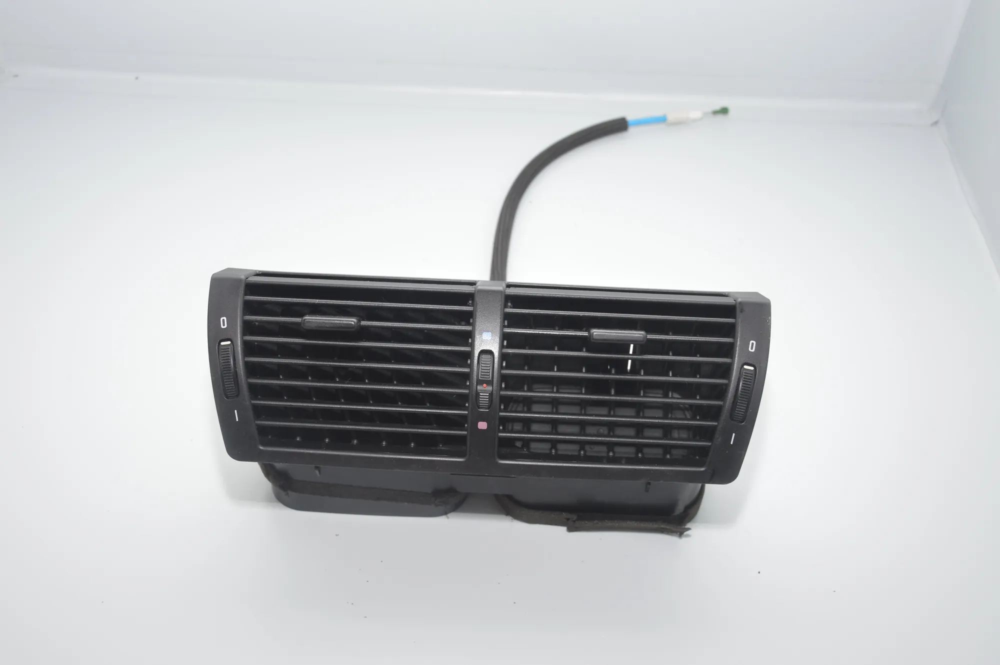 Dashboard Air Vents – OEM 8402221 · BMW X5 (E53) 4.4 i 2001 – 2