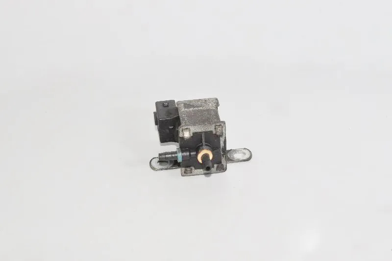Solenoid Valve – OEM 1742711 · BMW X5 (E53) 4.4 i 2001 – 2