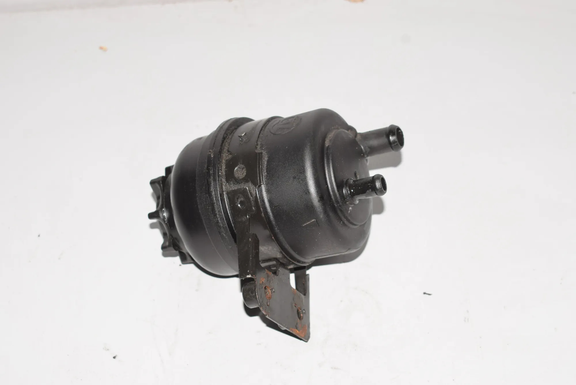 Power Steering Pump Tank – OEM 1097164 · BMW X5 (E53) 4.4 i 2001