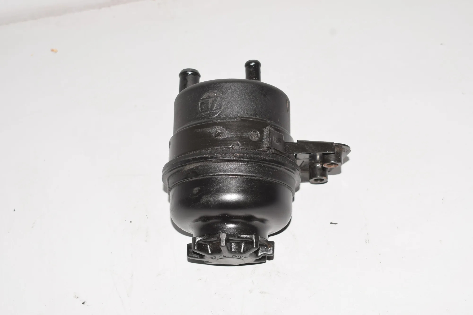 Power Steering Pump Tank – OEM 1097164 · BMW X5 (E53) 4.4 i 2001 – 2