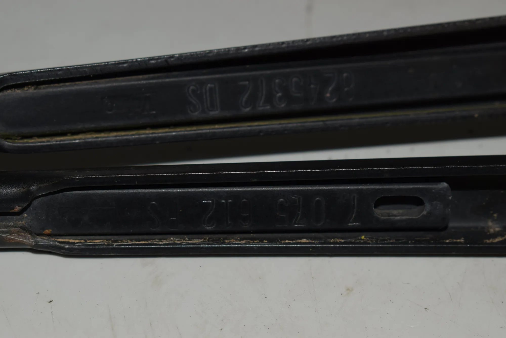 Front Wiper Arms – OEM 8245372 · BMW X5 (E53) 4.4 i 2002 – 2