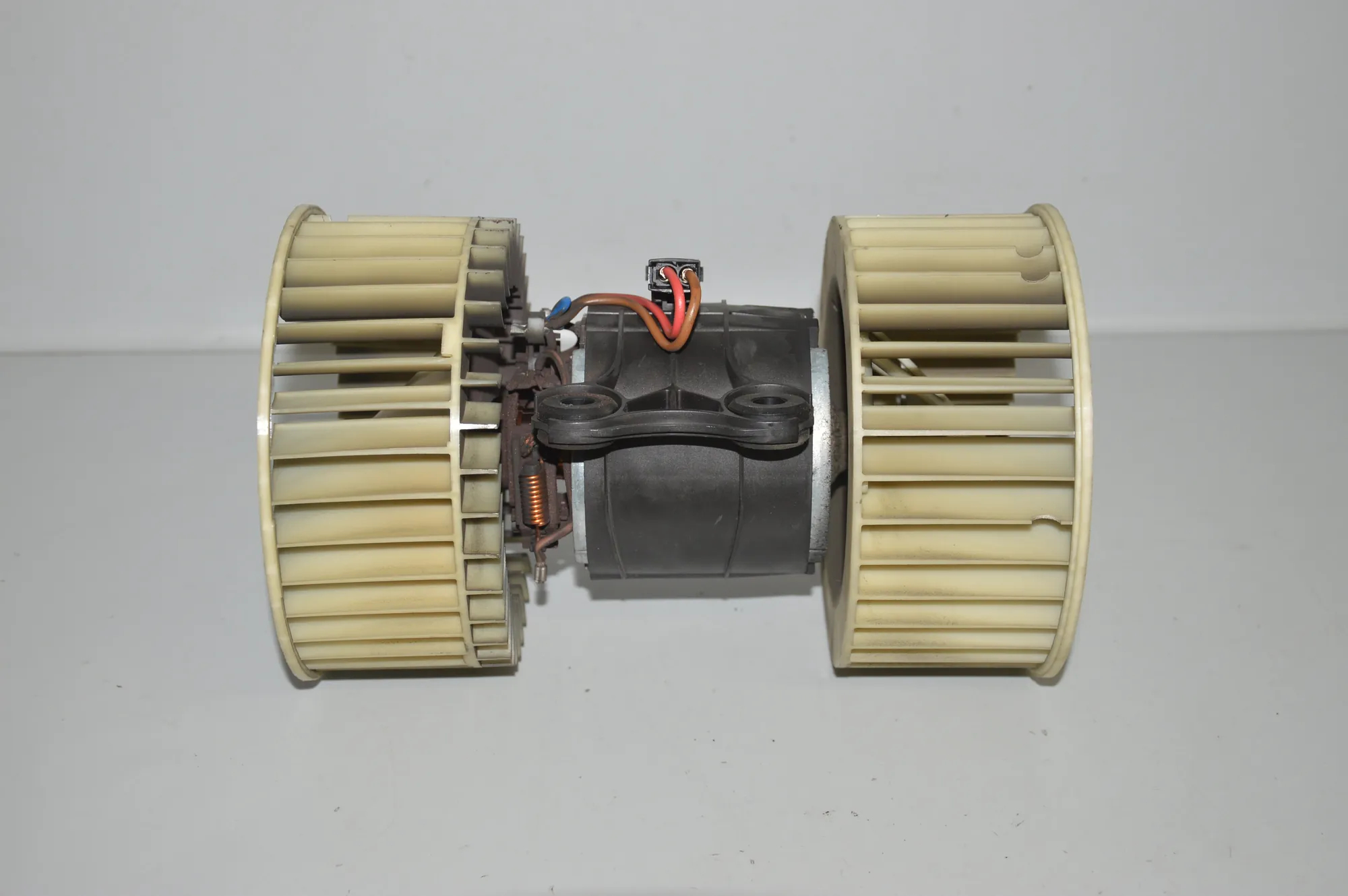 Heater Blower Fan – OEM 8385558 · BMW X5 (E53) 4.4 i 2002 – 3