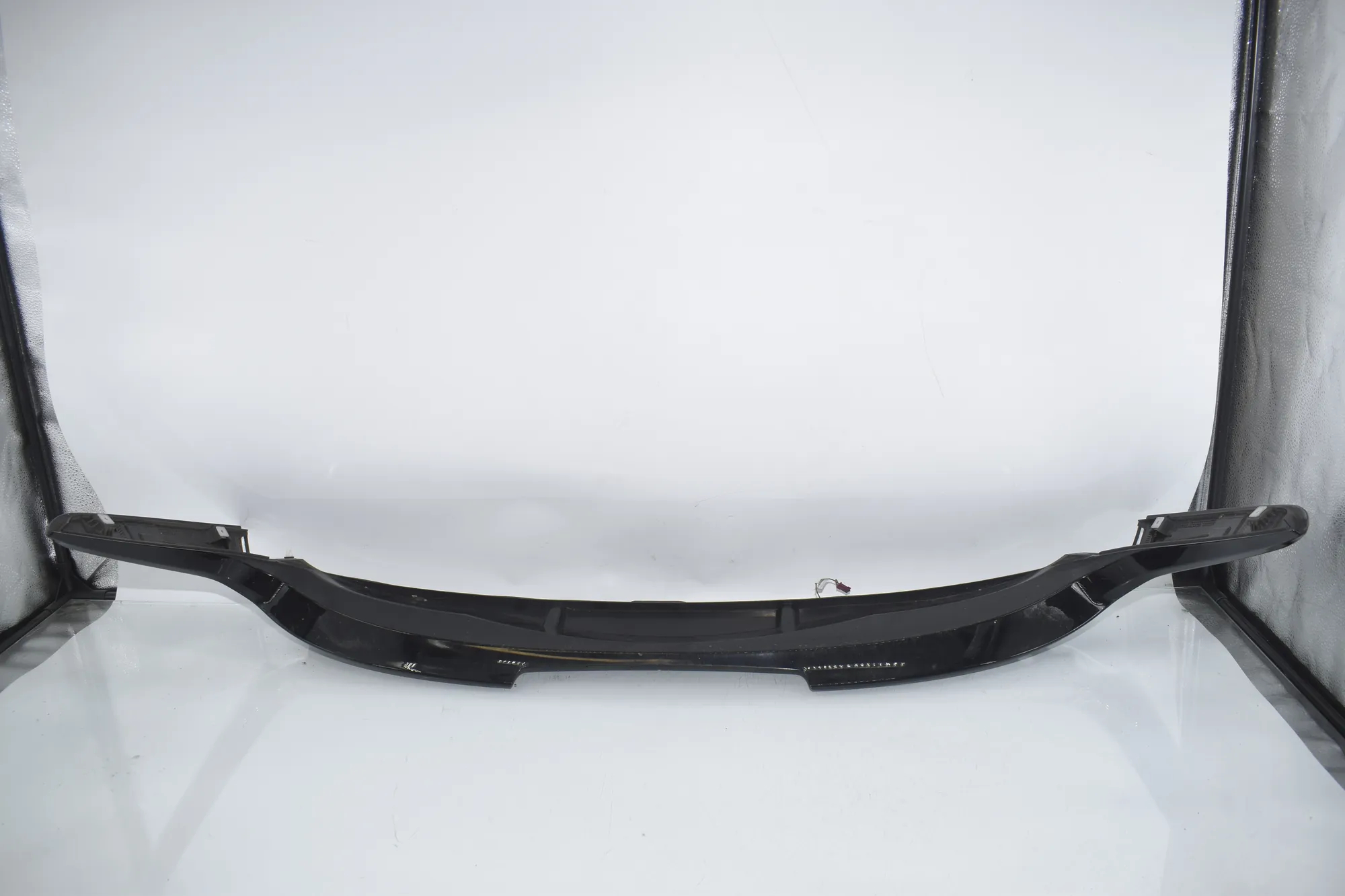 Tailgate Bootlid Spoiler – OEM 7360536 · BMW X1 (F48) xDrive 18 d 2016