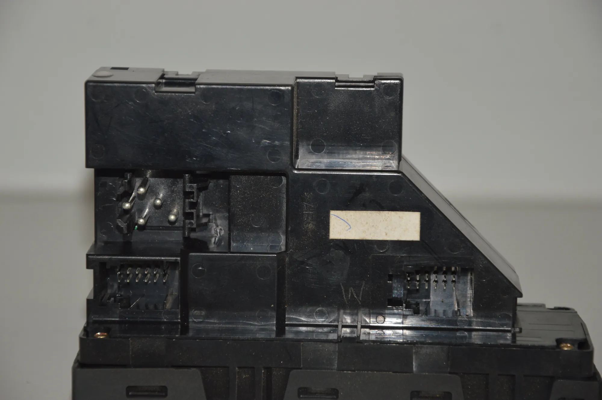 Front Left Door Window Switch – OEM 6925700 · BMW X5 (E53) 4.4 i 2002 – 4