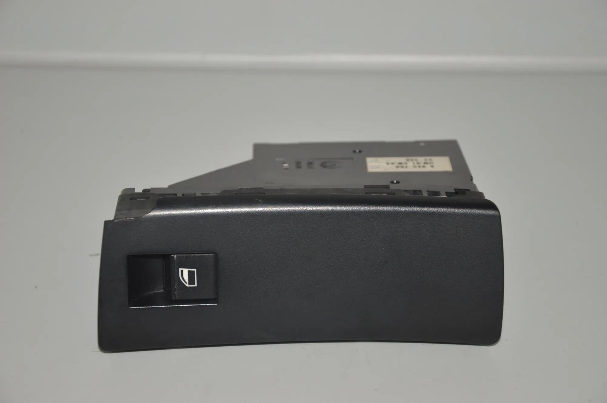Front Left Door Window Switch – OEM 6925700 · BMW X5 (E53) 4.4 i 2002 – 2