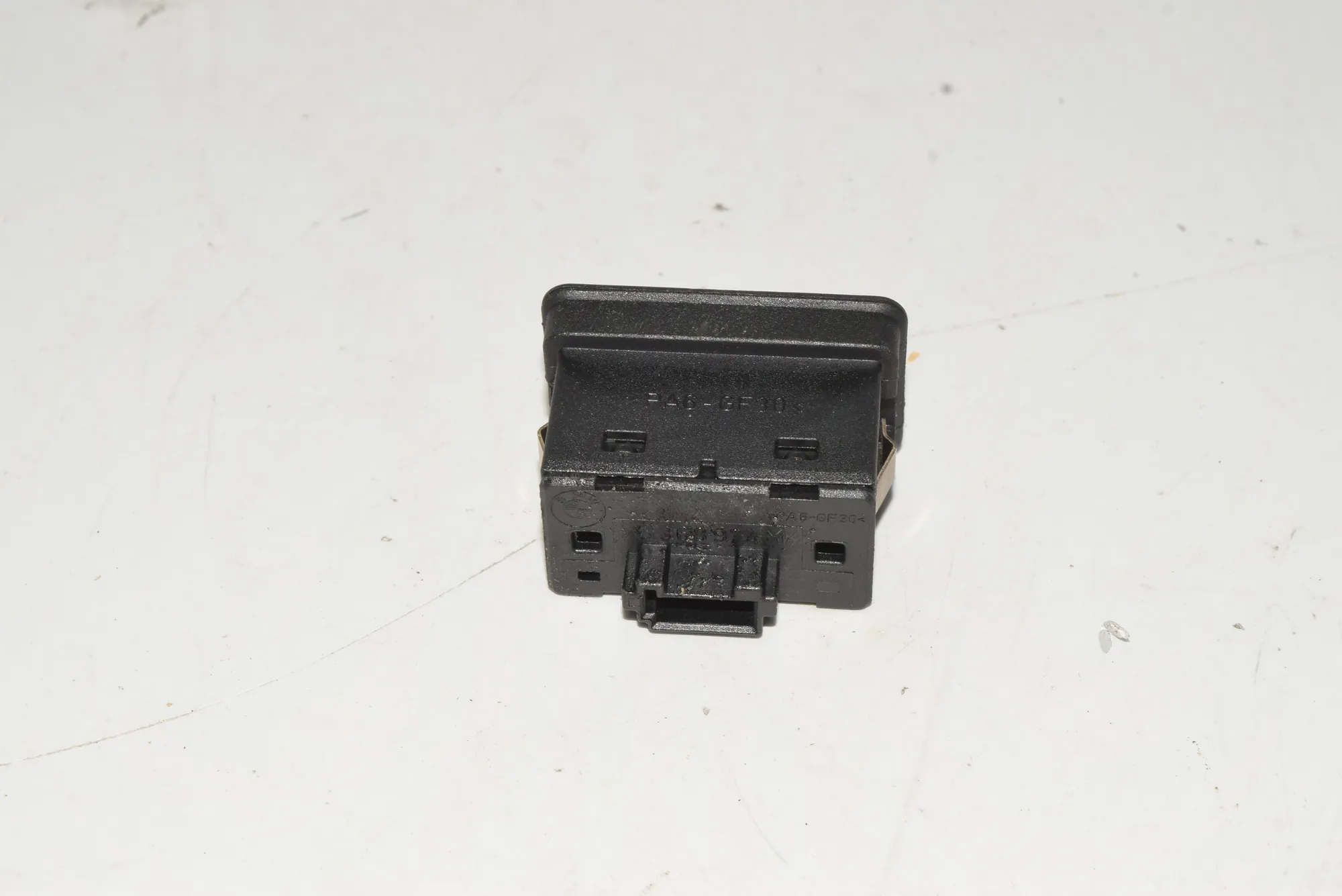 Rear Left Door Window Switch – OEM 8368974 · BMW 5 (E39) 525 d 2003 – 3