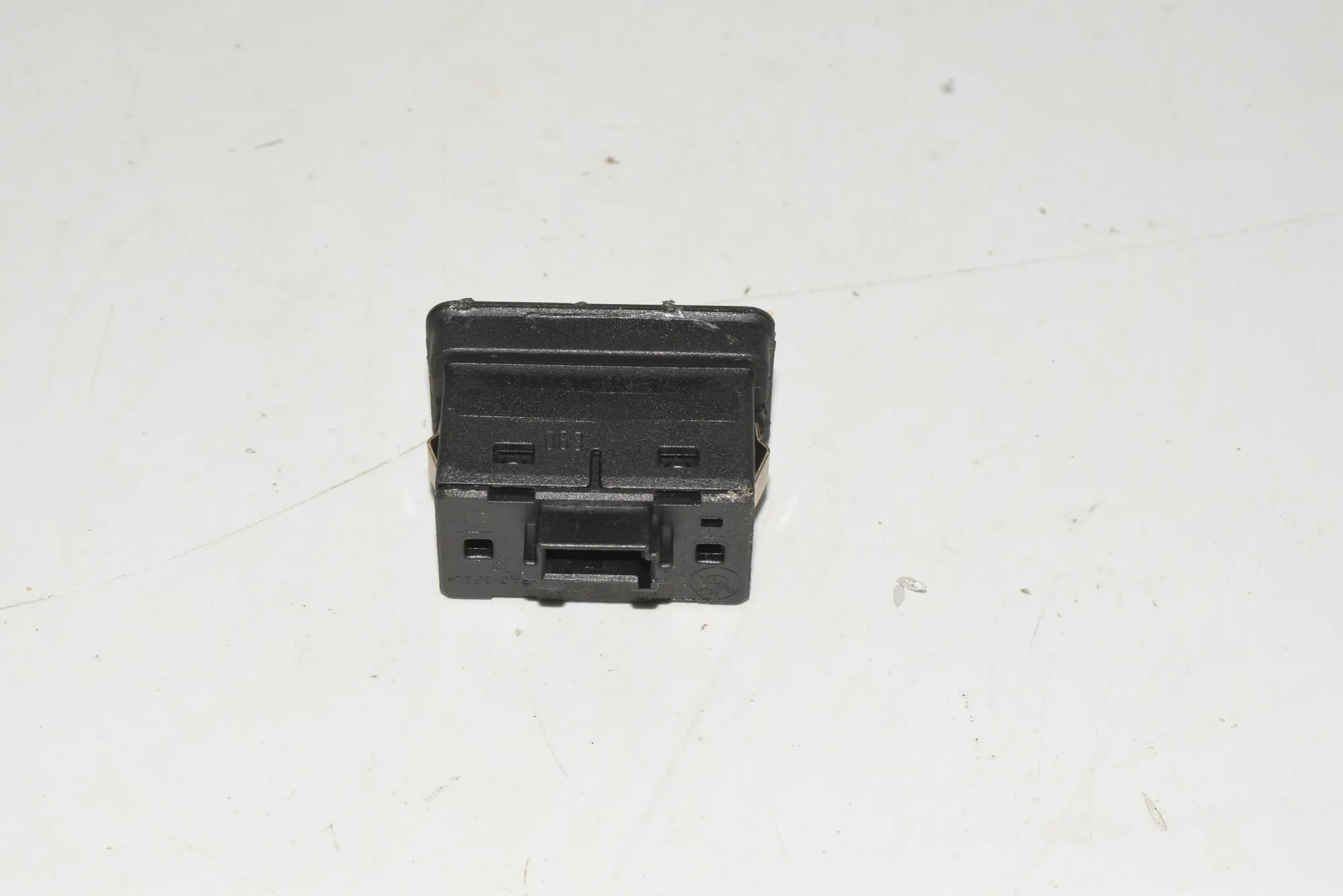 Rear Left Door Window Switch – OEM 8368974 · BMW 5 (E39) 525 d 2003 – 5