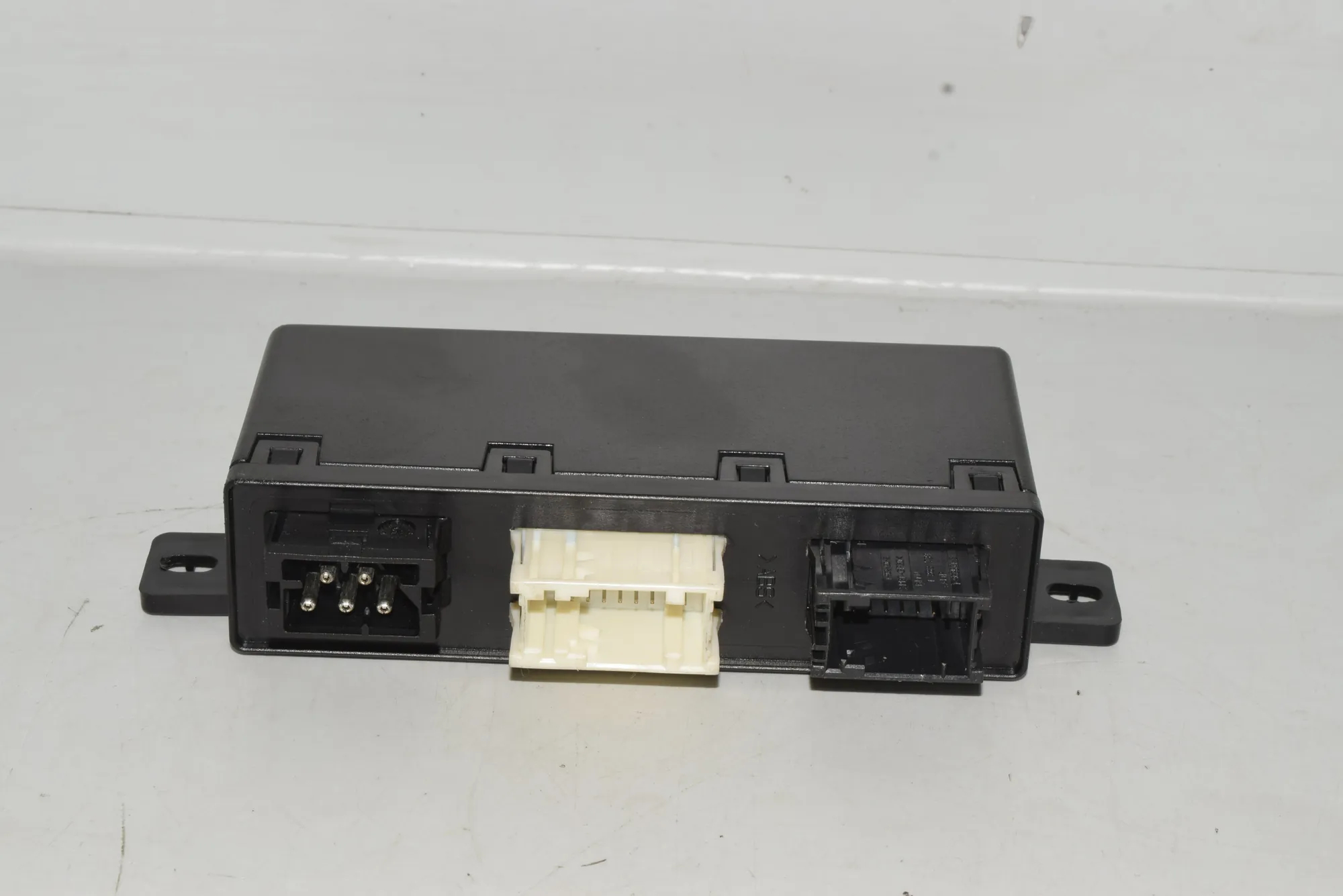 Front Left Door Control Unit – OEM 6904244 · BMW 5 (E39) 525 d 2003 – 6