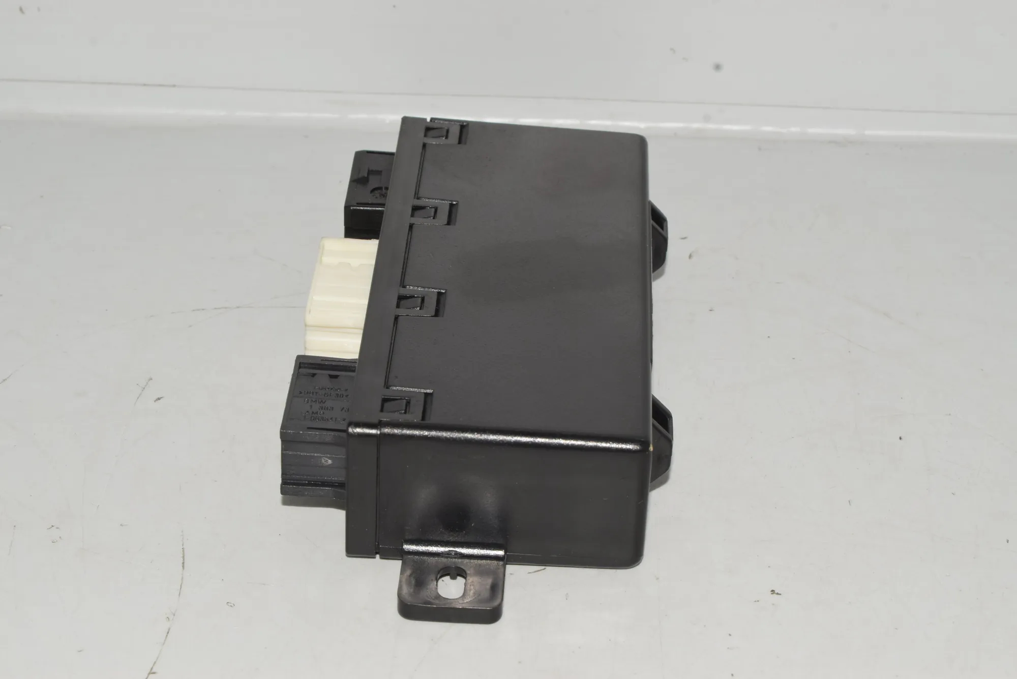 Front Left Door Control Unit – OEM 6904244 · BMW 5 (E39) 525 d 2003