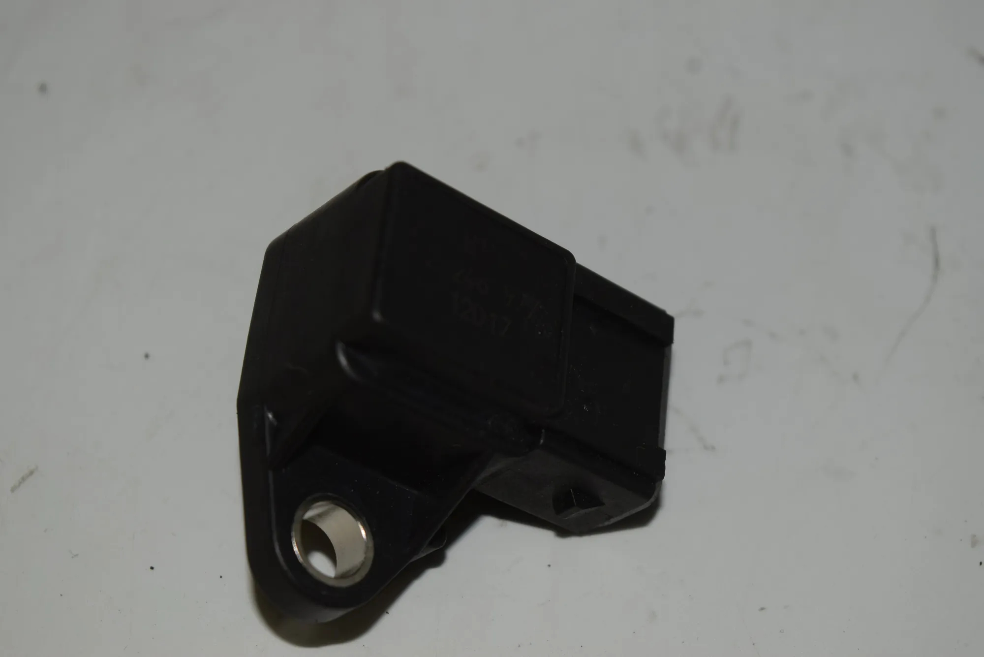 Intake Manifold Pressure Sensor – OEM 2246977 · BMW 5 (E39) 525 d 2003 – 6