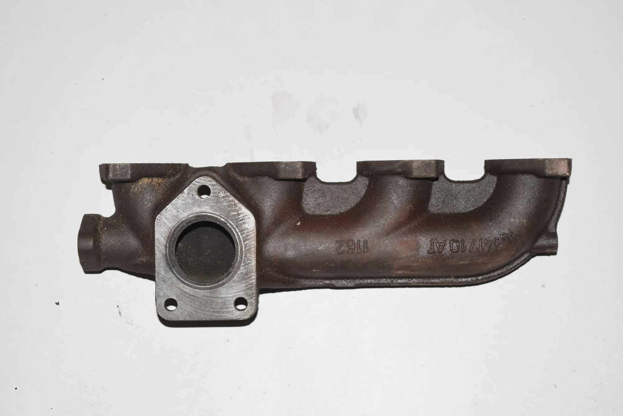 Exhaust Manifold – OEM 7797389 · BMW 5 (E60) BMW 5 (E60) 520 d 2007 – 4