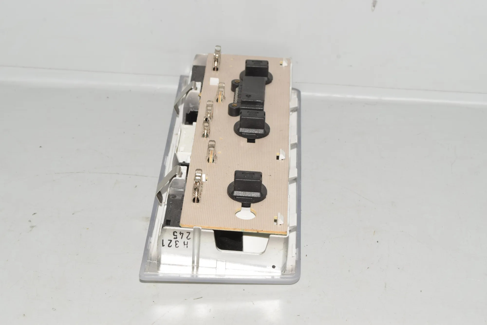 Interior Lighting – OEM 6962058 · BMW 5 Touring (E61) BMW 5 Touring (E61) 2005 – 4
