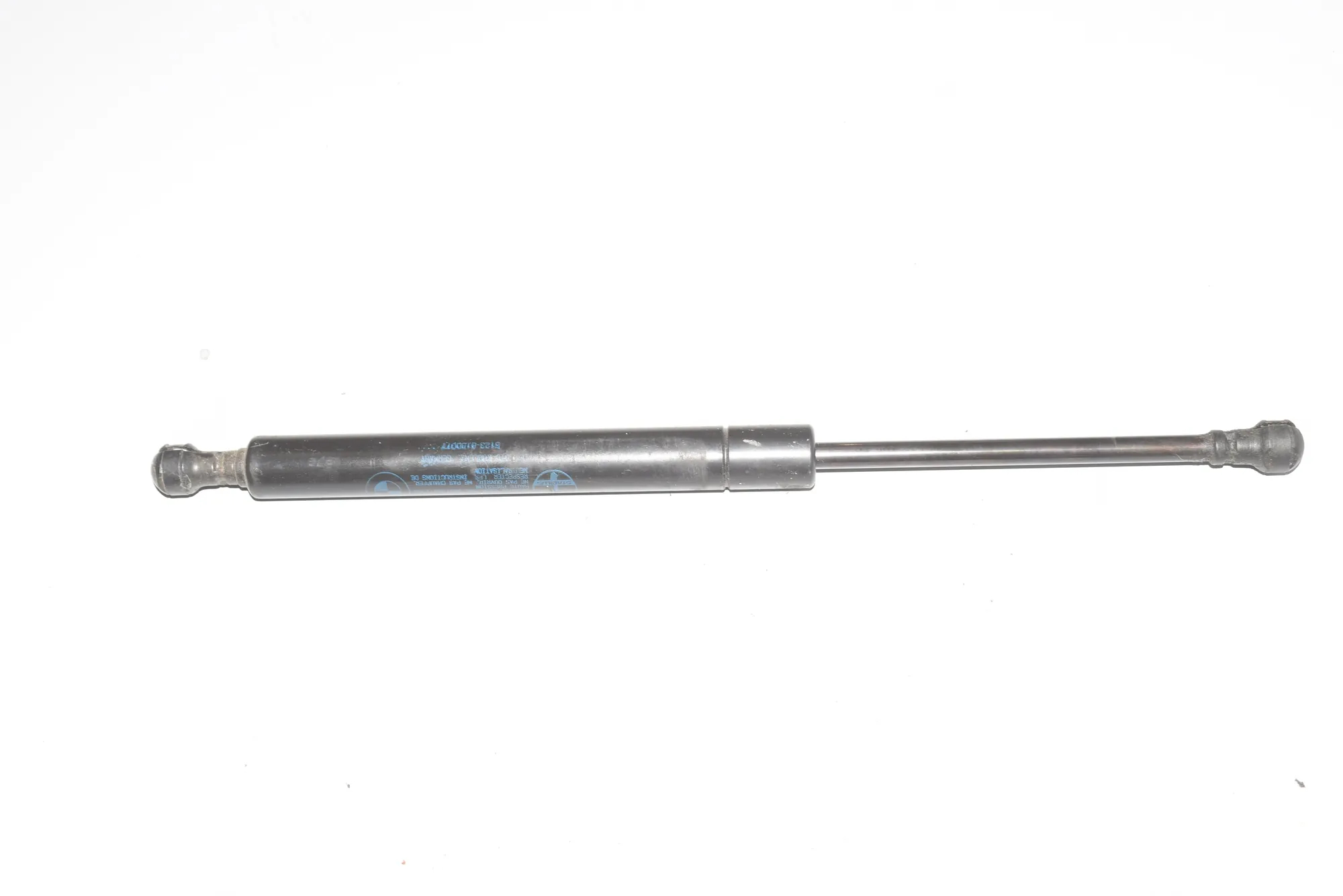 Front Right Bonnet Strut – OEM 8150077 · BMW 7 (E38) 730 d 1999 – 2