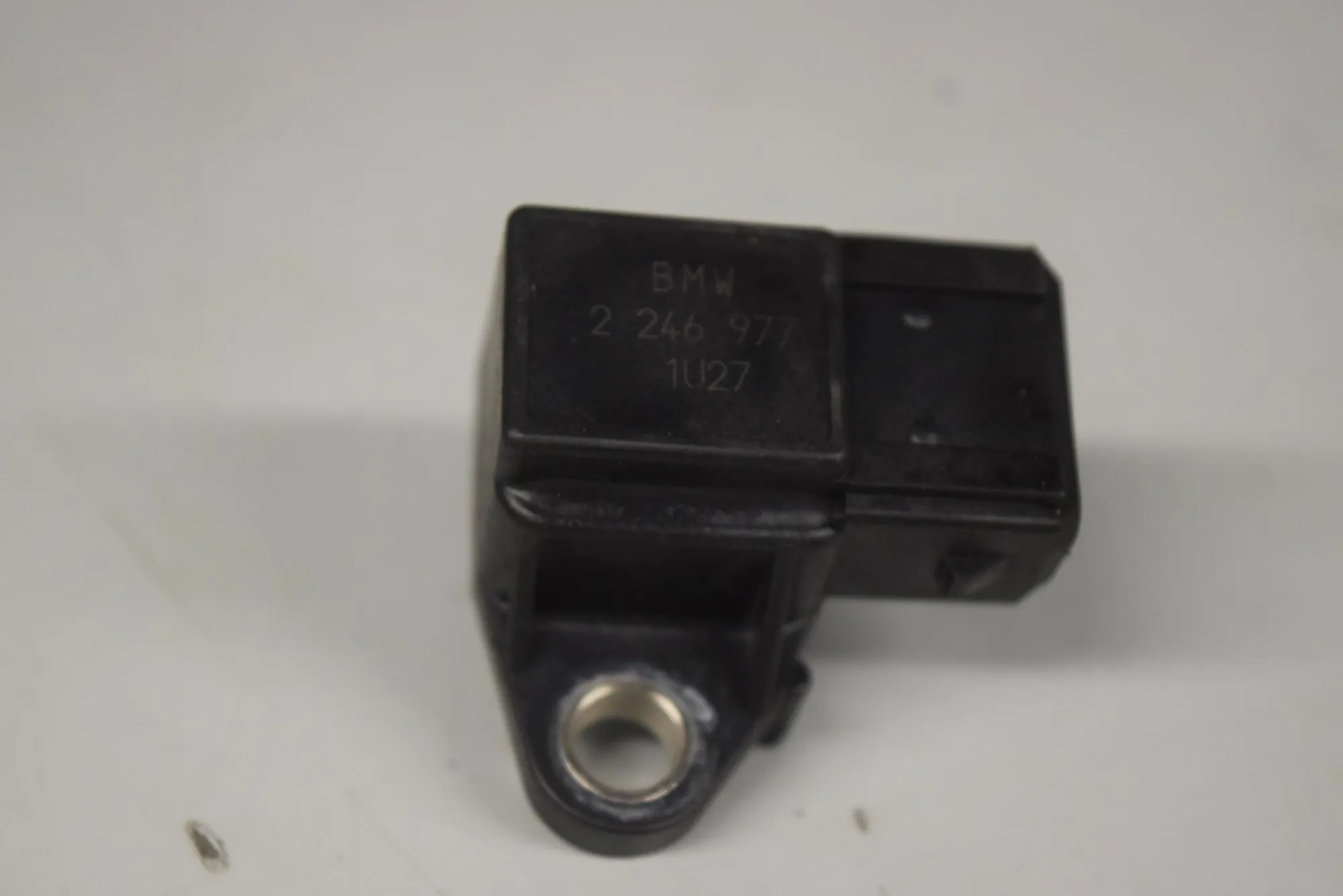 Intake Manifold Pressure Sensor – OEM 2246977 · BMW 7 (E38) 730 d 1999 – 5