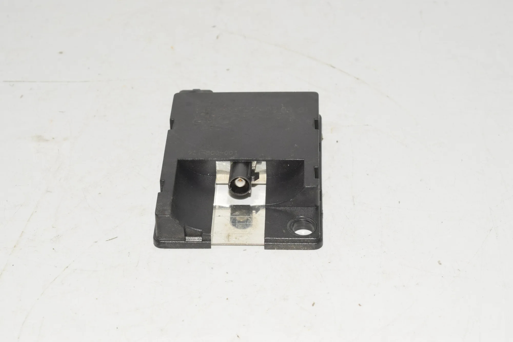 Antenna – OEM 8387422 · BMW 5 (E60) BMW 5 (E60) 2005 – 2