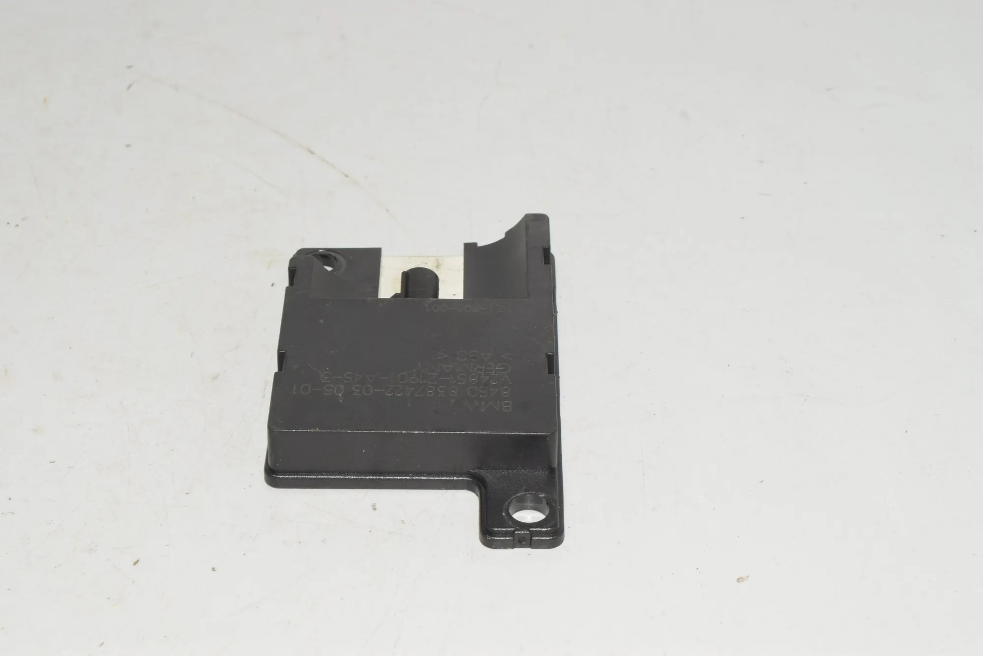 Antenna – OEM 8387422 · BMW 5 (E60) BMW 5 (E60) 2005 – 4