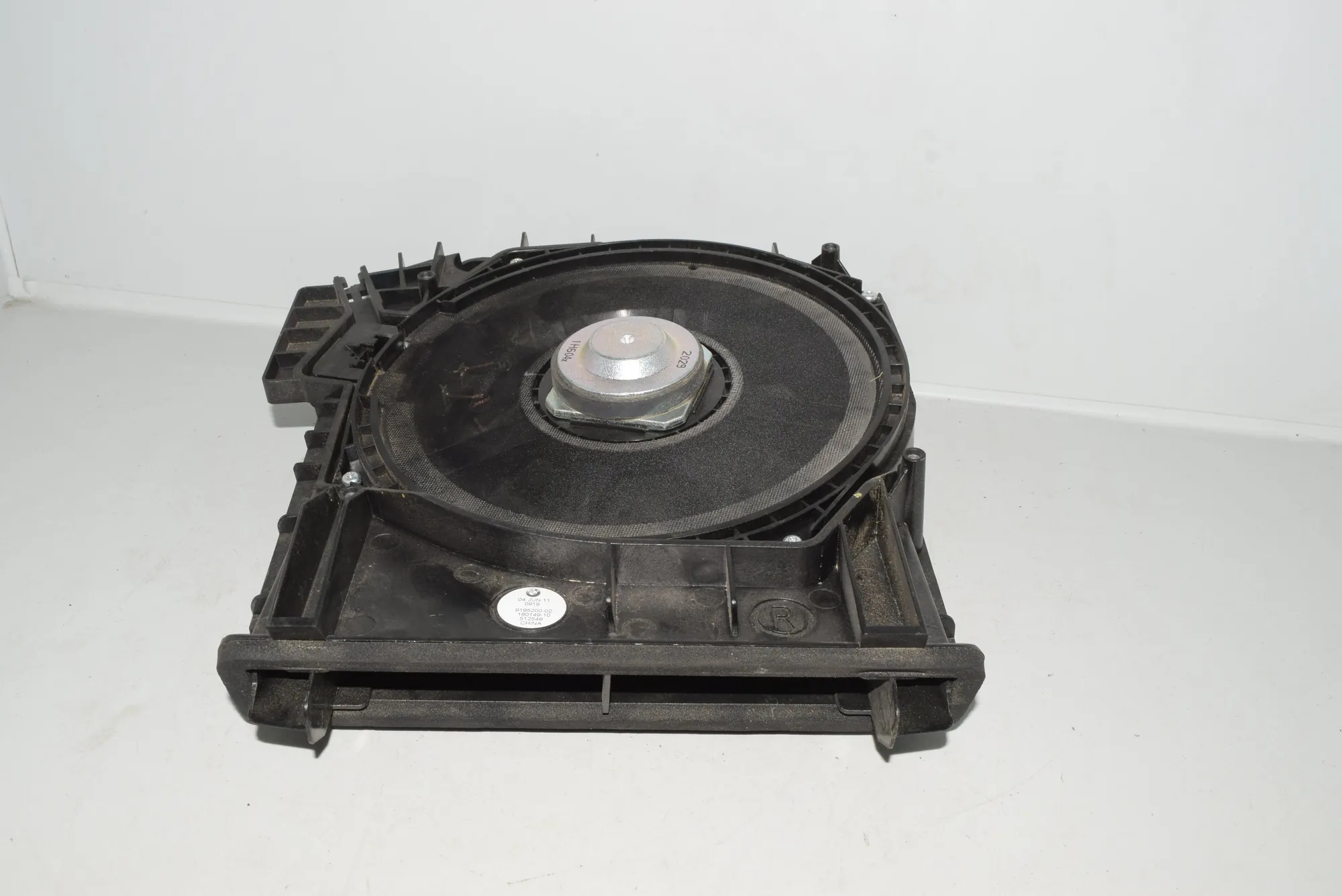 Subwoofer – OEM 9195200 · BMW 5 Touring (F11) BMW 5 Touring (F11) 2011 – 5