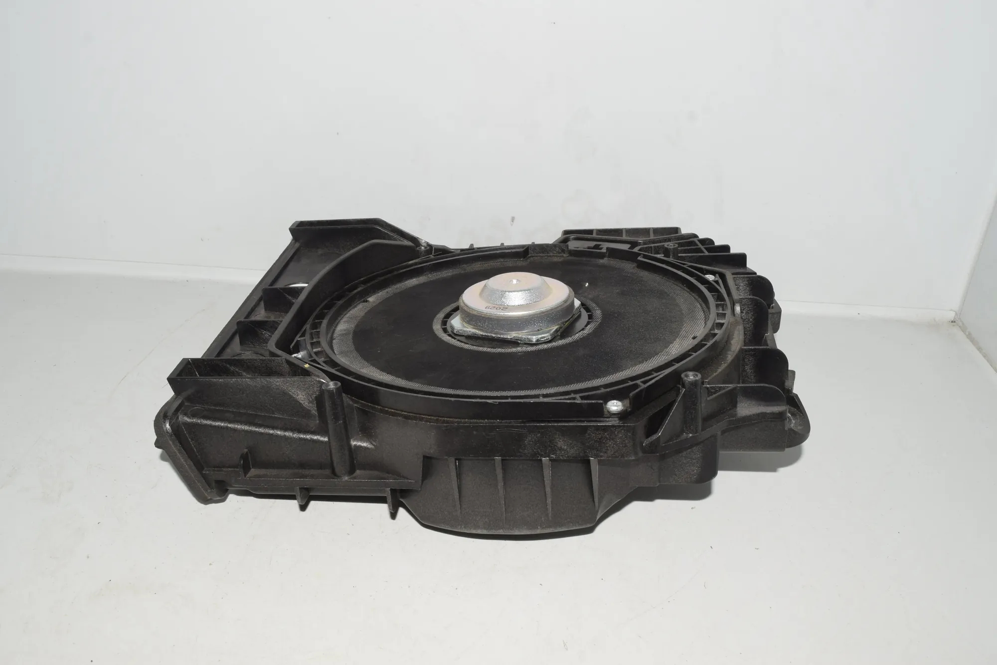 Subwoofer – OEM 9195200 · BMW 5 Touring (F11) BMW 5 Touring (F11) 2011 – 2