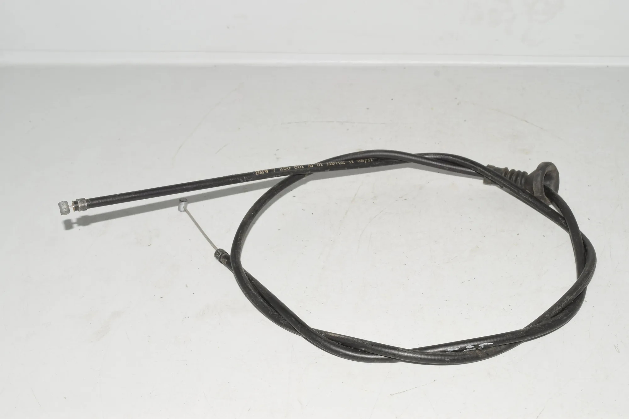 Bonnet Lock Cable – OEM 7255801 · BMW 5 Touring (F11) BMW 5 Touring (F11) 2010