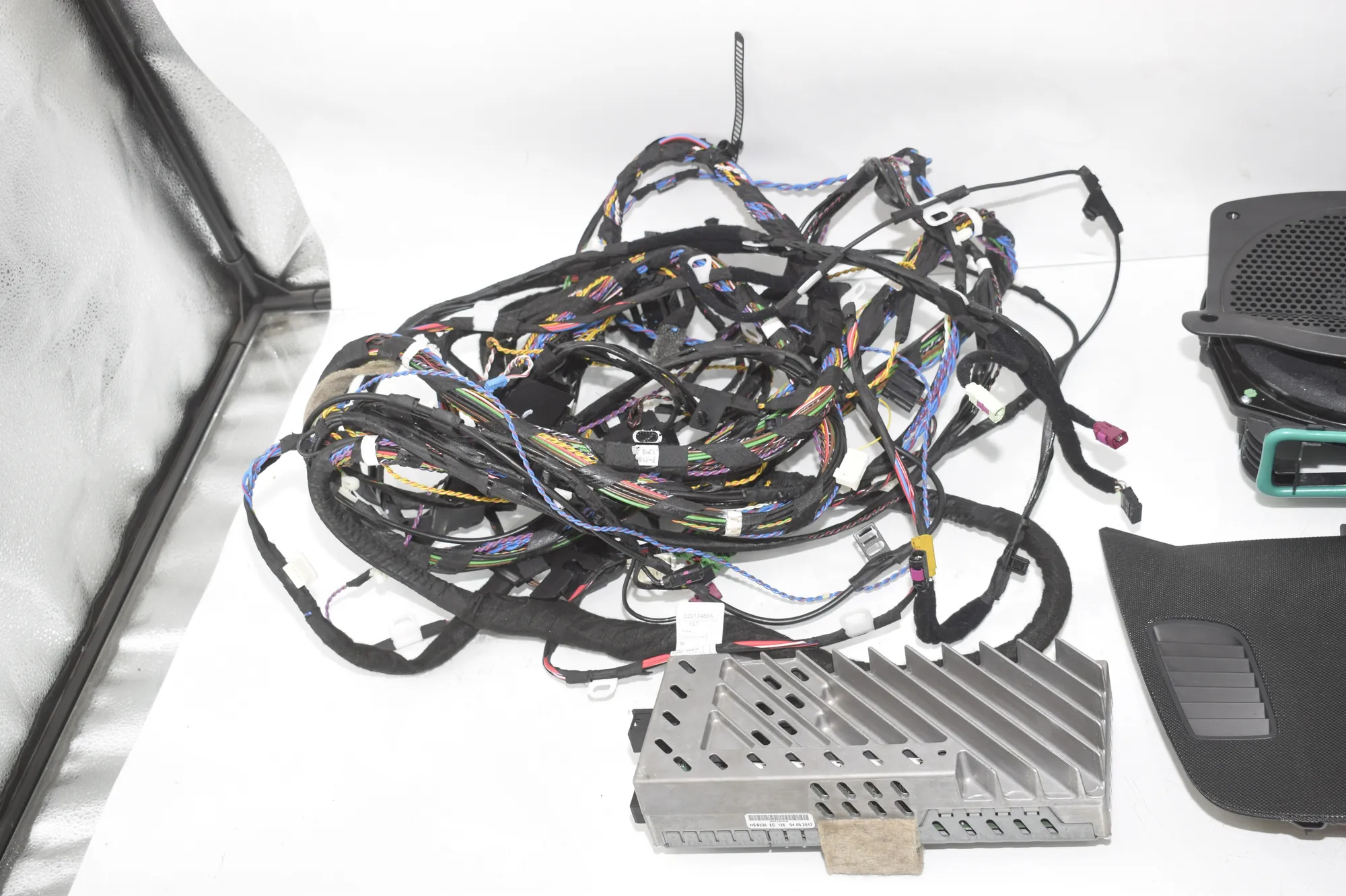 Sound Audio System Set – OEM 6993021 · BMW 5 (G30) (2016 - -) 540 i 2017 – 4