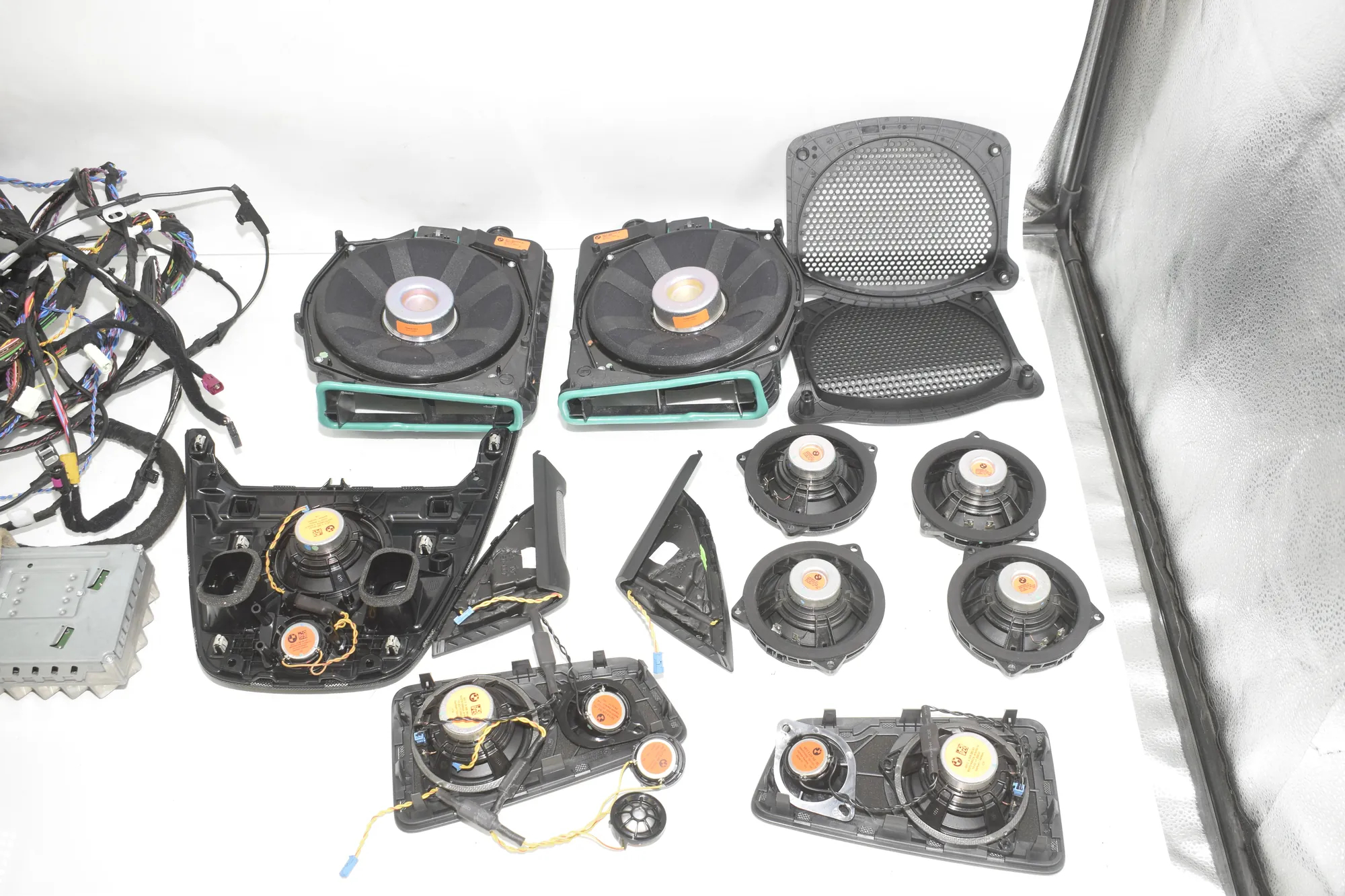 Sound Audio System Set – OEM 6993021 · BMW 5 (G30) (2016 - -) 540 i 2017 – 7