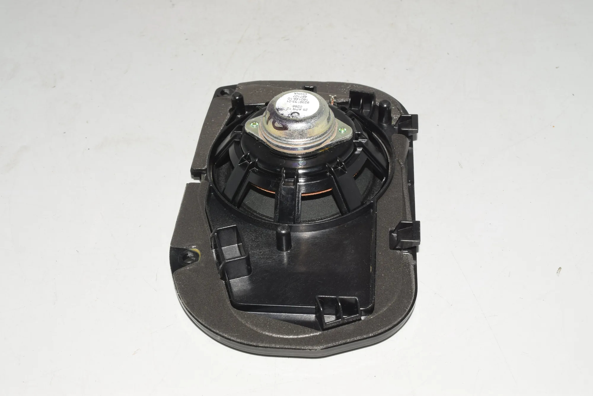 Rear Left Door Speaker – OEM 9239183 · BMW 5 Touring (F11) BMW 5 Touring (F11) 2010 – 4