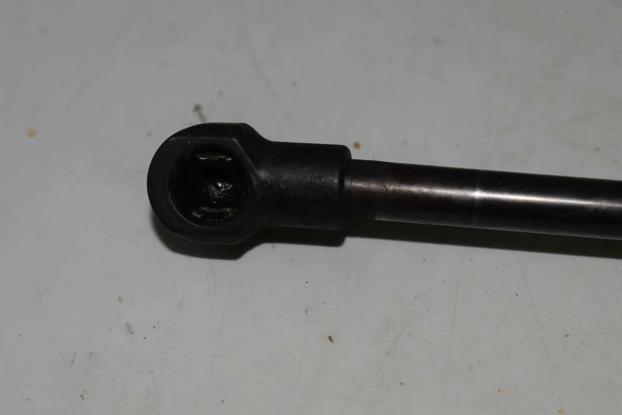 Front Right Bonnet Strut – OEM 7060550 · BMW 3 Touring (E91) 320 d 2007 – 4