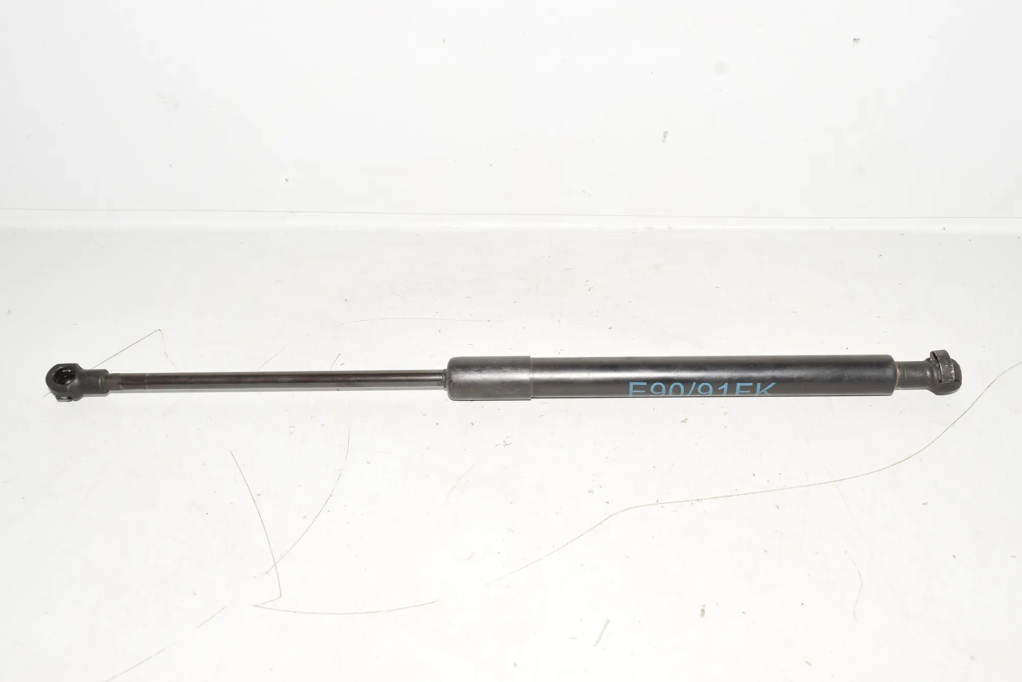 Front Left Bonnet Strut – OEM 7060550 · BMW 3 Touring (E91) 320 d 2007 – 2