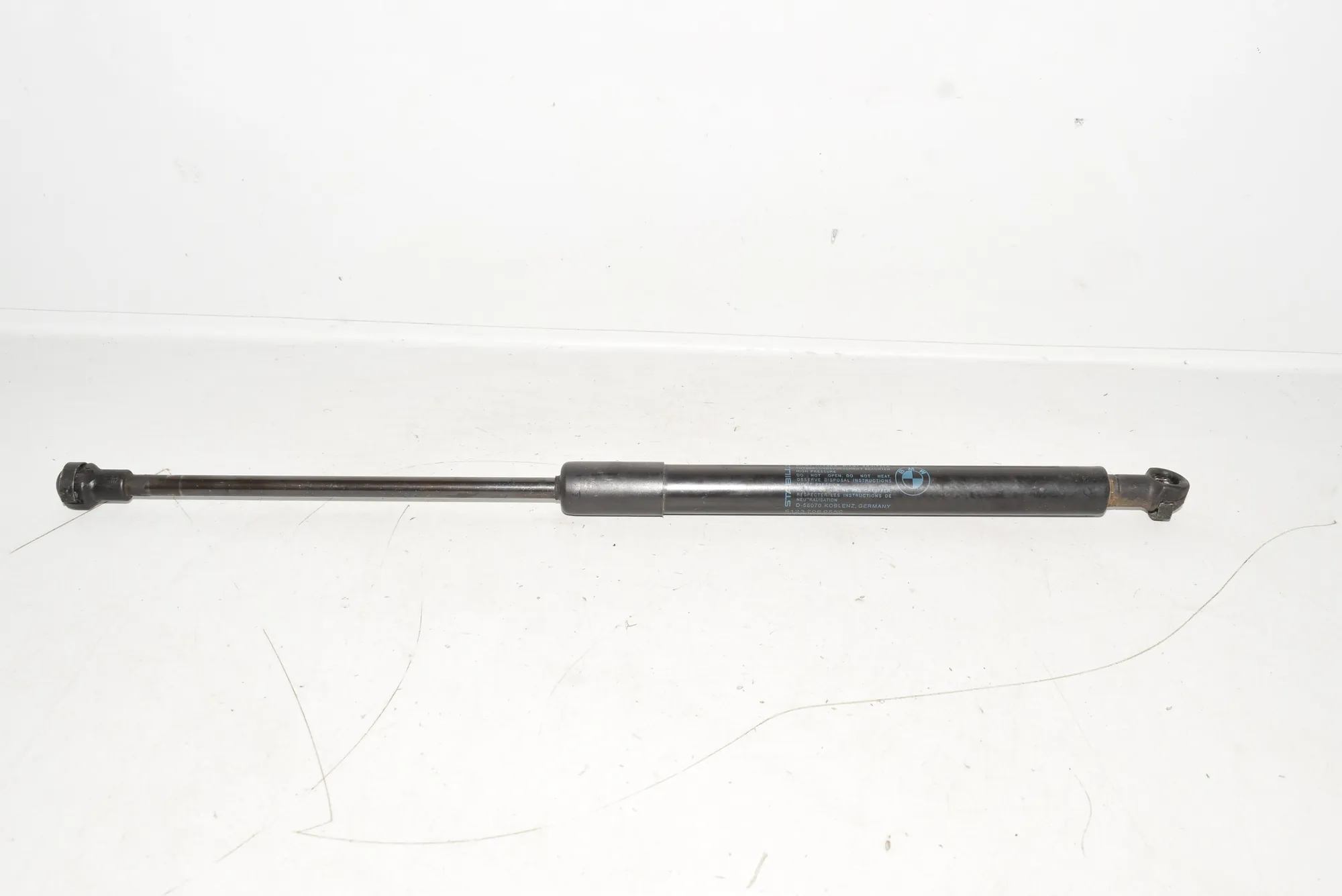 Front Left Bonnet Strut – OEM 7060550 · BMW 3 Touring (E91) 320 d 2007