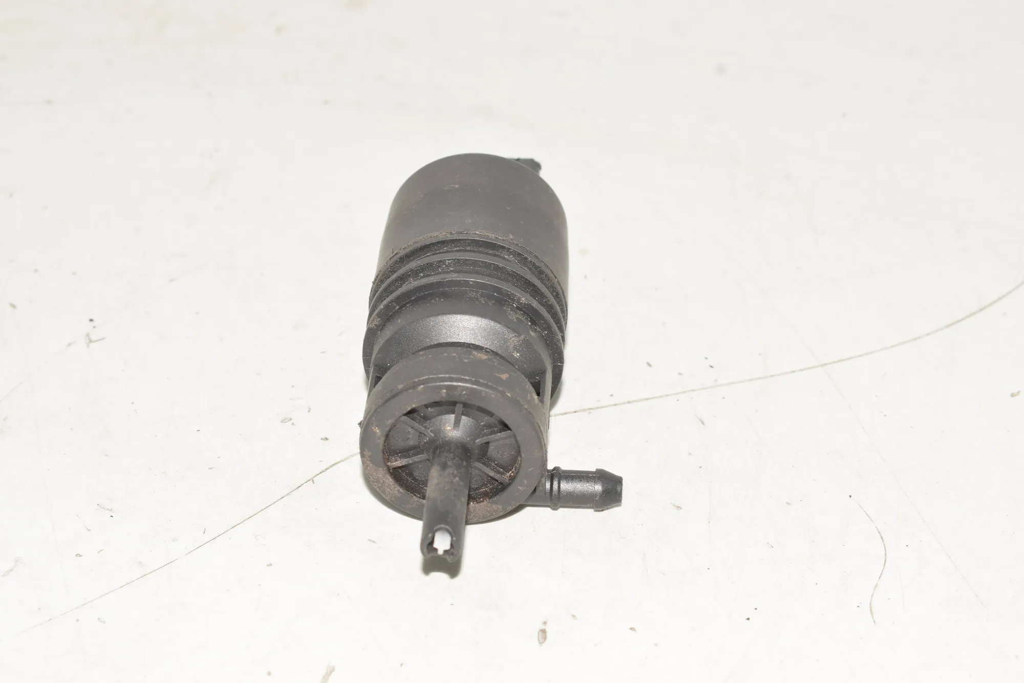 Washer Tank Motor – OEM NA · BMW 3 Touring (E91) 320 d 2007 – 4