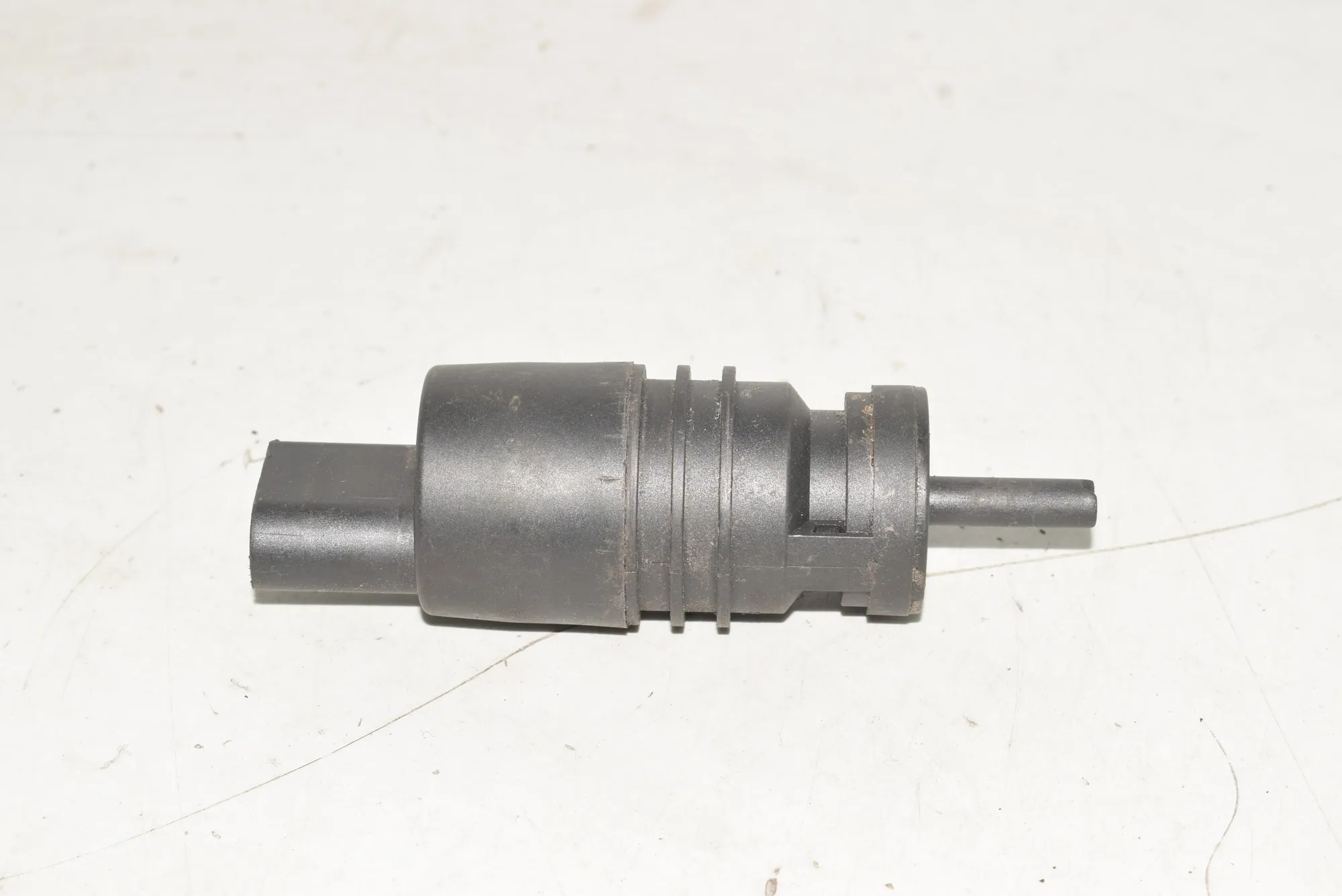 Washer Tank Motor – OEM NA · BMW 3 Touring (E91) 320 d 2007 – 3