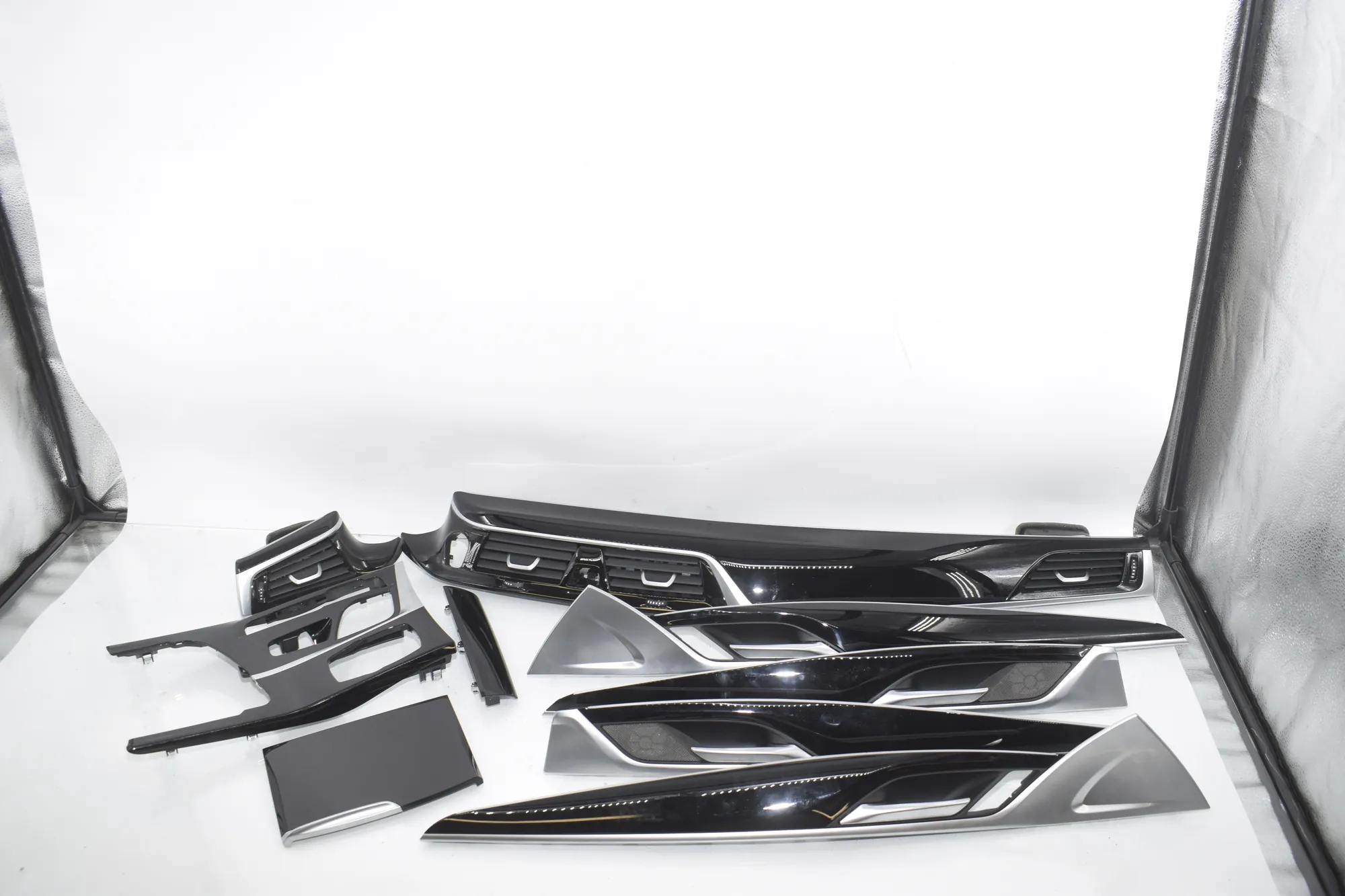 Interior Trim Strips Kit – OEM 9391271 · BMW 5 (G30) (2016 - -) 540 i 2017 – 6