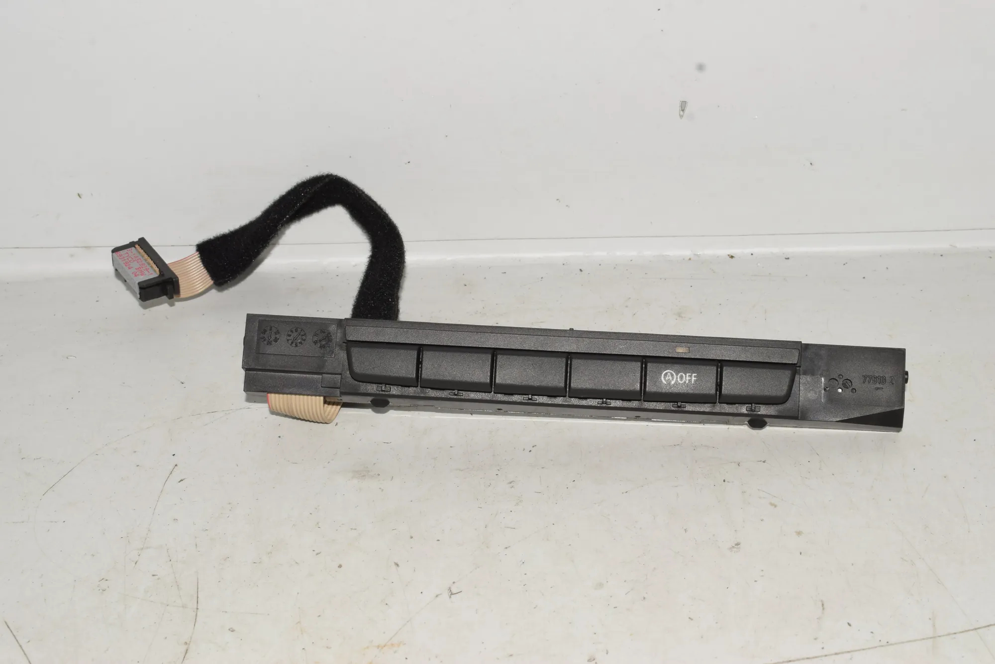 Button Switch Panel – OEM 6970919 · BMW 3 Touring (E91) 320 d 2007