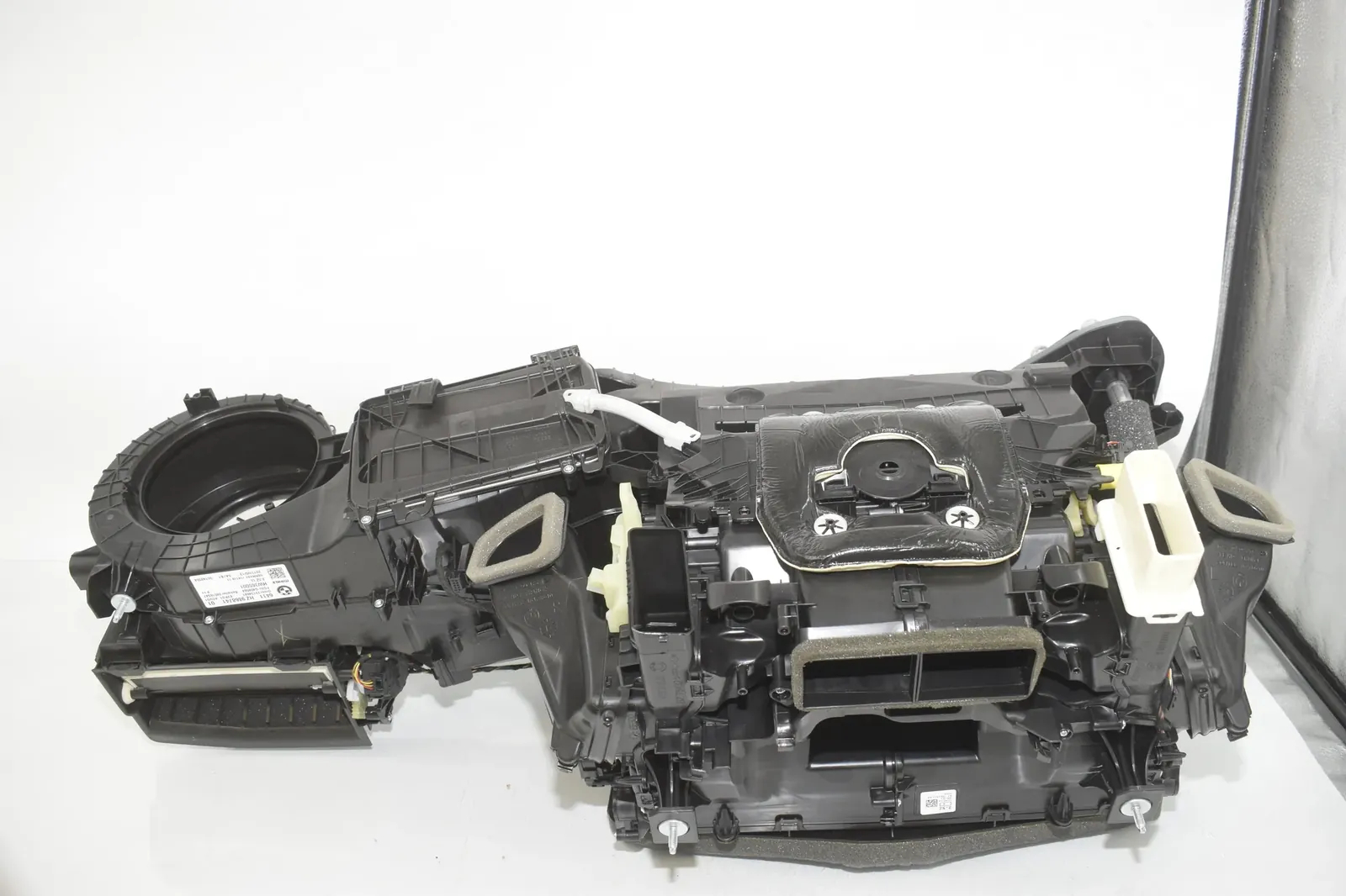 Interior Heater – OEM 9868741 · BMW 5 (G30) (2016 - -) 540 i 2017 – 3