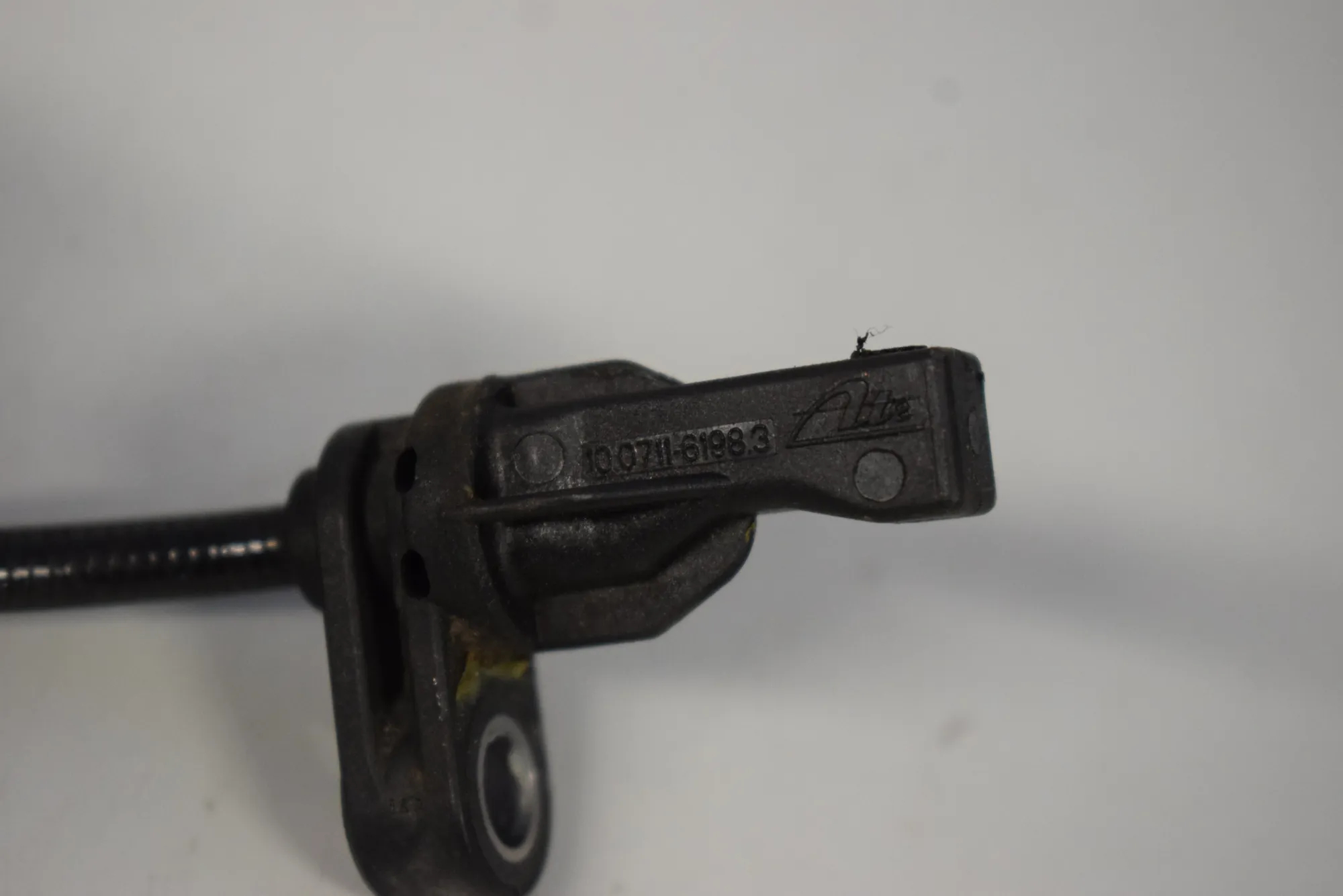 Front Right ABS Sensor – OEM 7116198 · BMW 3 Touring (E91) 320 d 2007 – 4